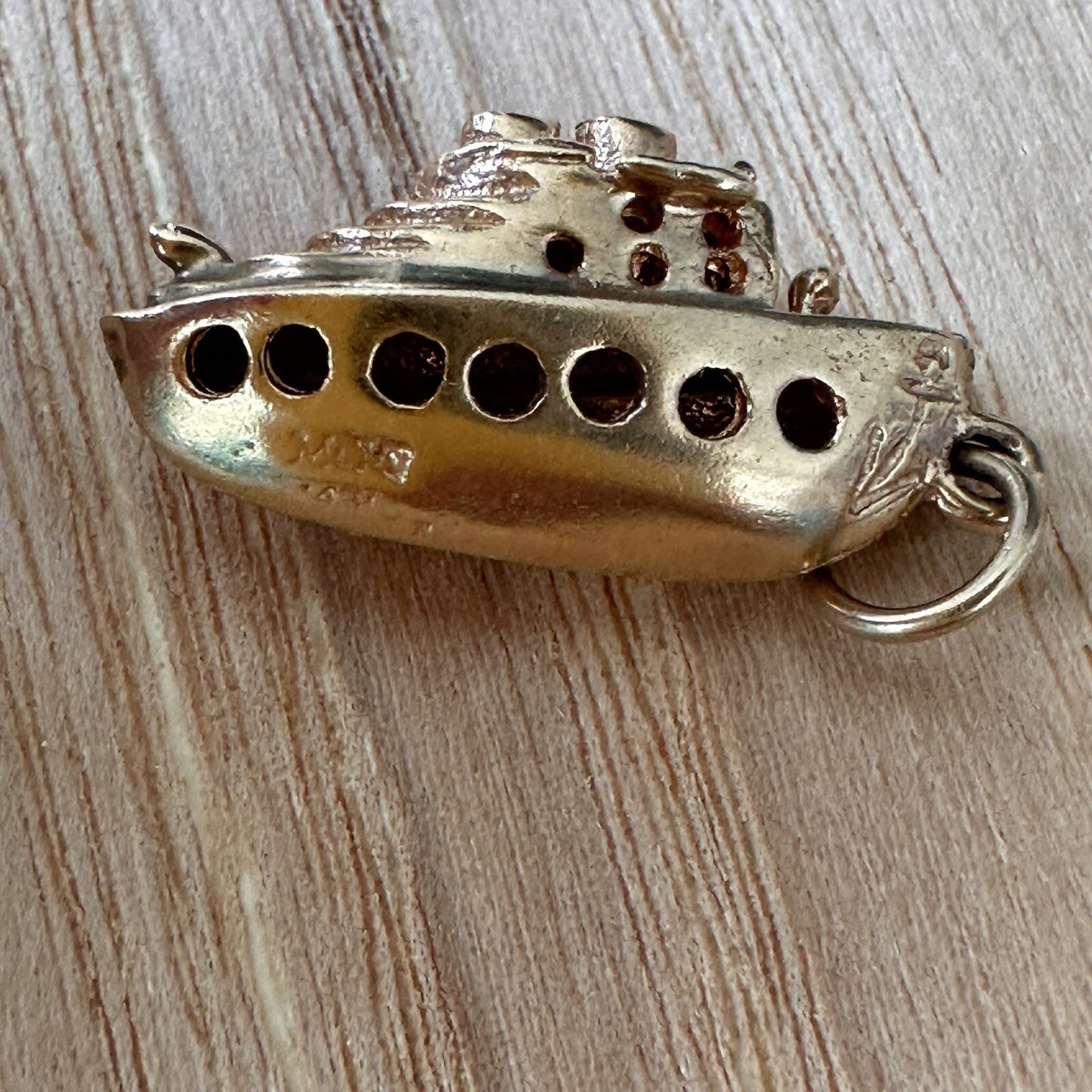 14k Gold Vintage ‘Bon voyage’ Charm 2.5 G 1 Inch