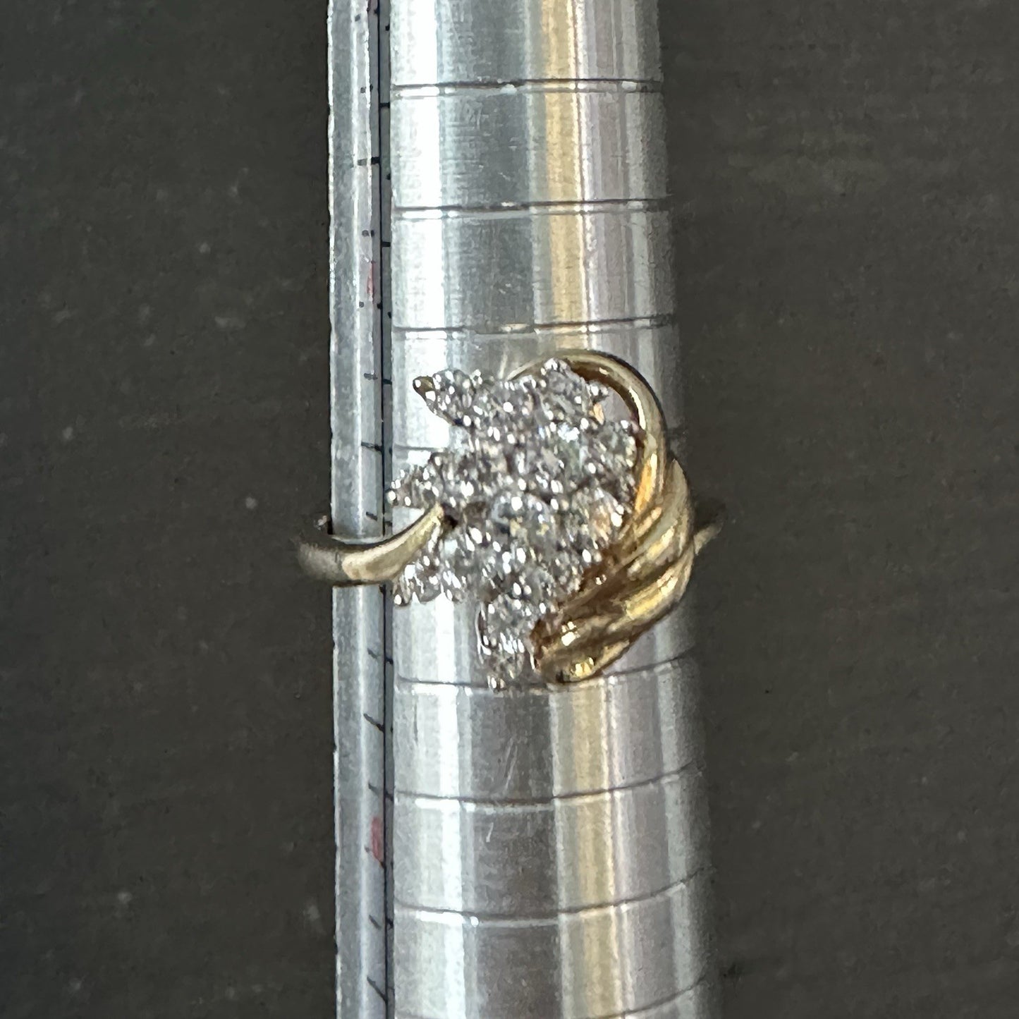 14k Diamond Spray Cluster Ring Size 5