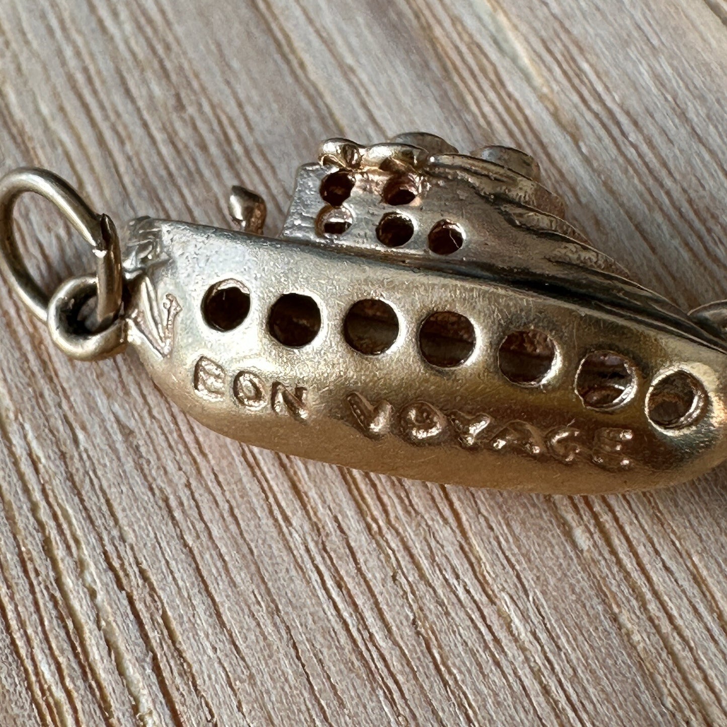 14k Gold Vintage ‘Bon voyage’ Charm 2.5 G 1 Inch
