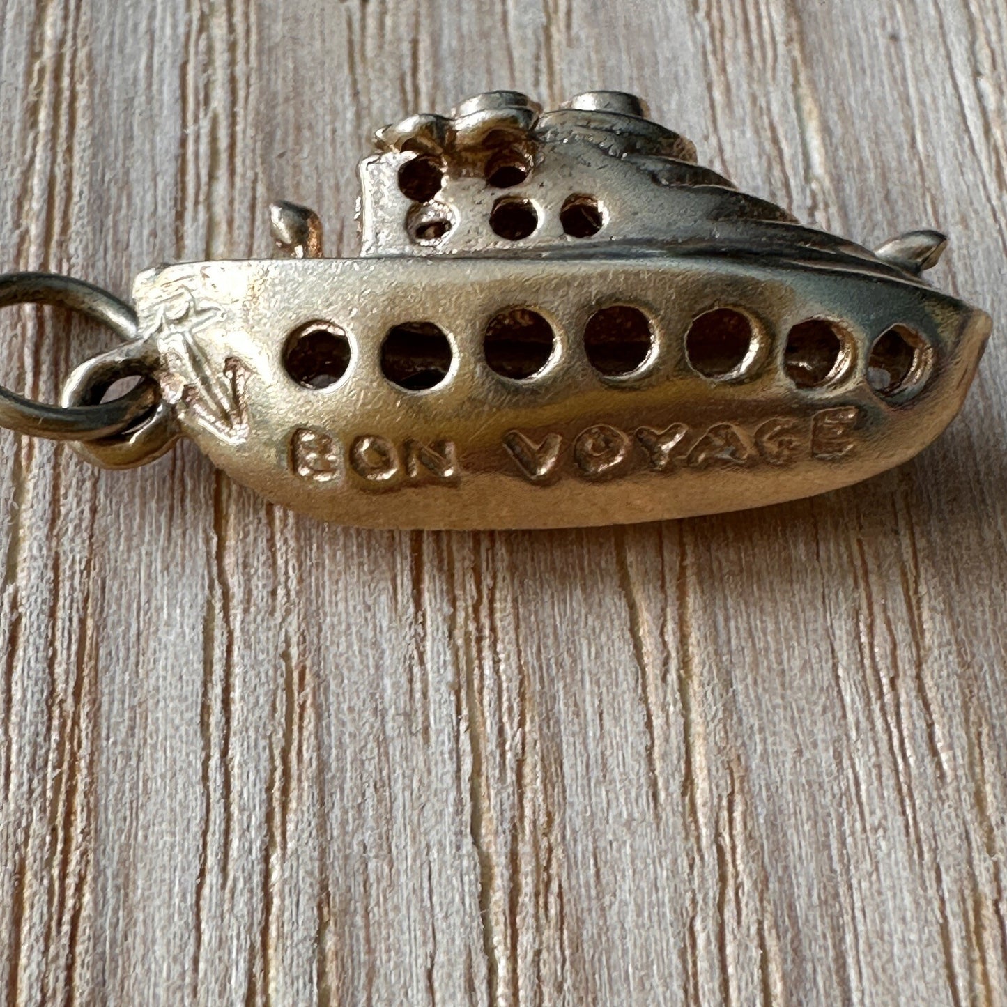 14k Gold Vintage ‘Bon voyage’ Charm 2.5 G 1 Inch