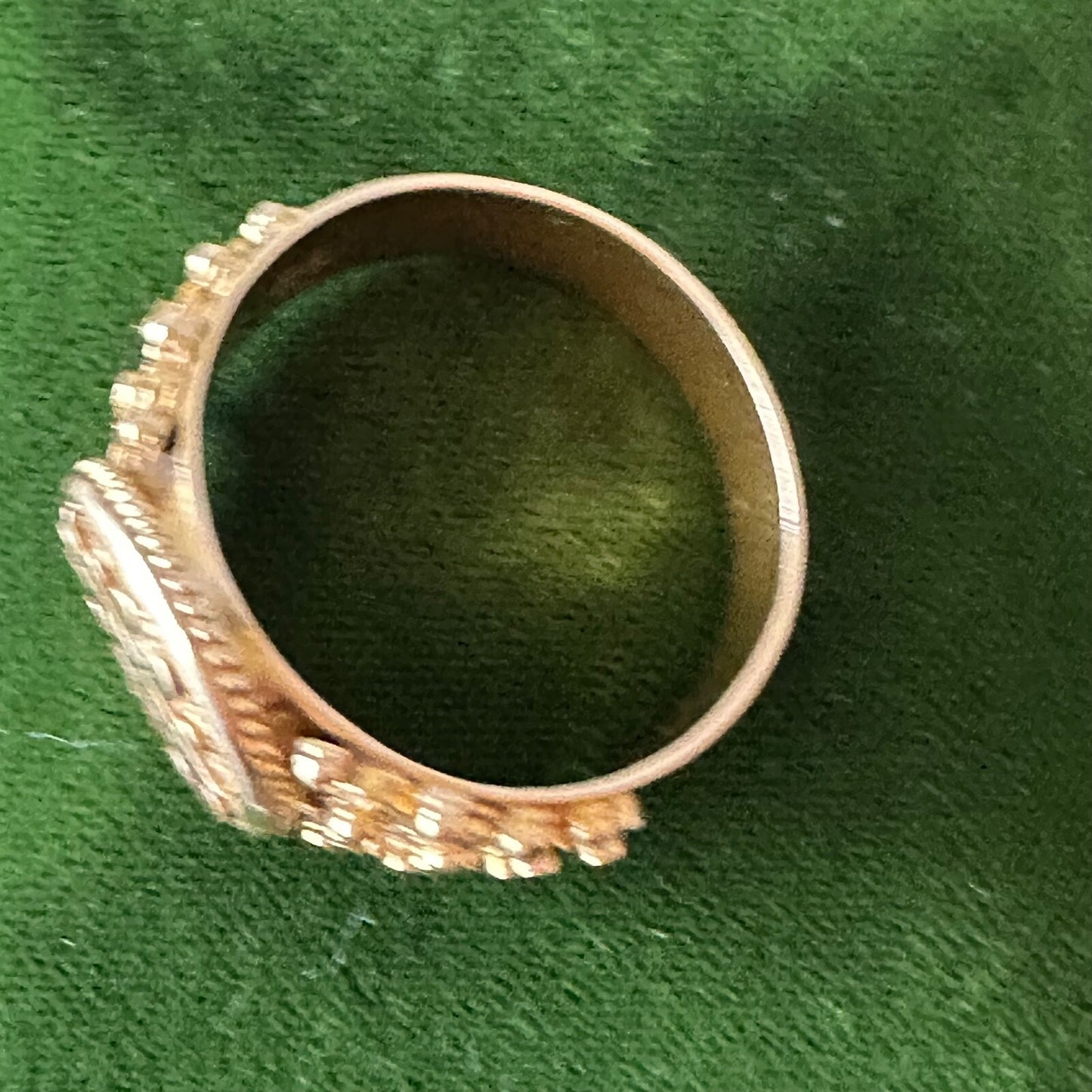 17k Etruscan style Love ring 12.12g Size 10