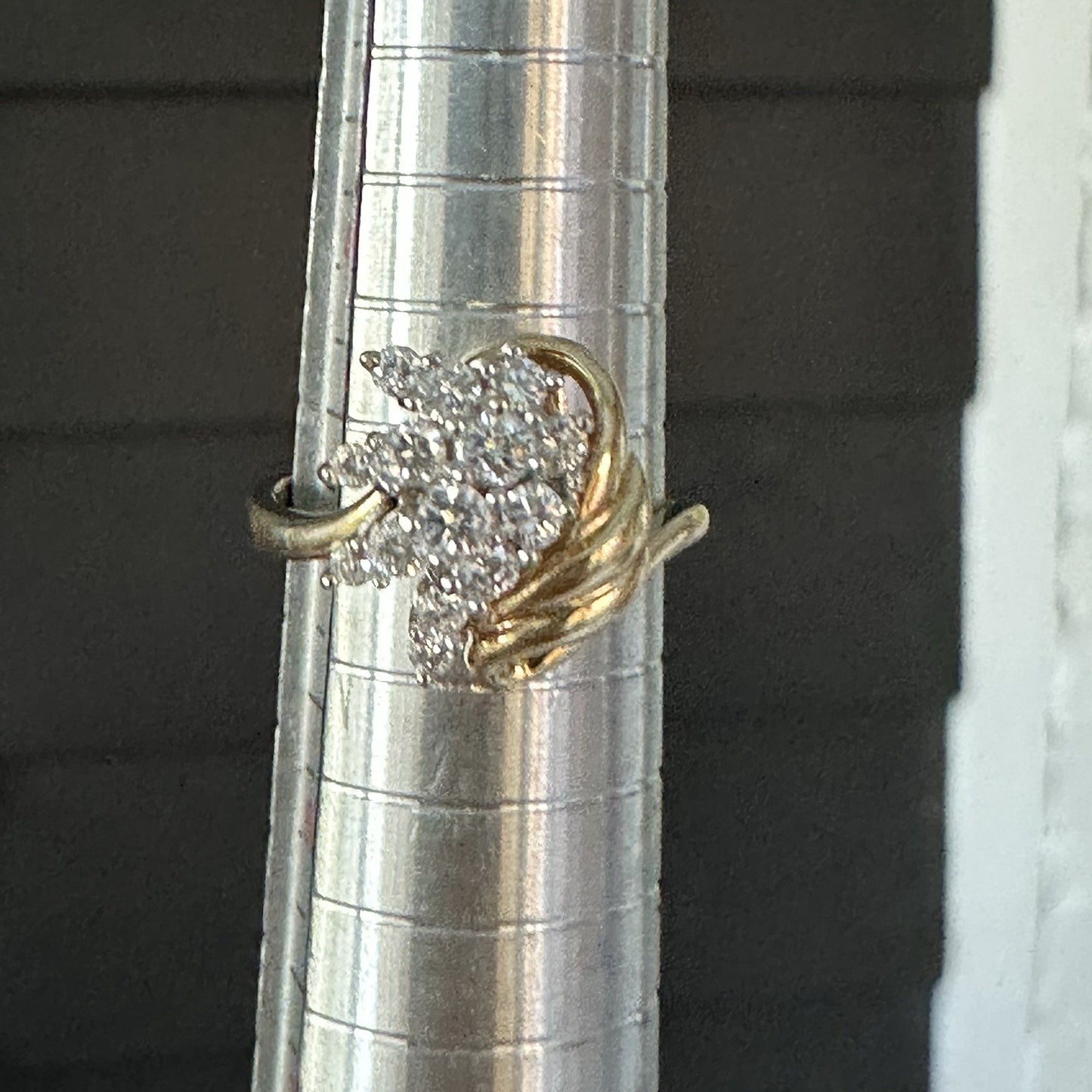 14k Diamond Spray Cluster Ring Size 5