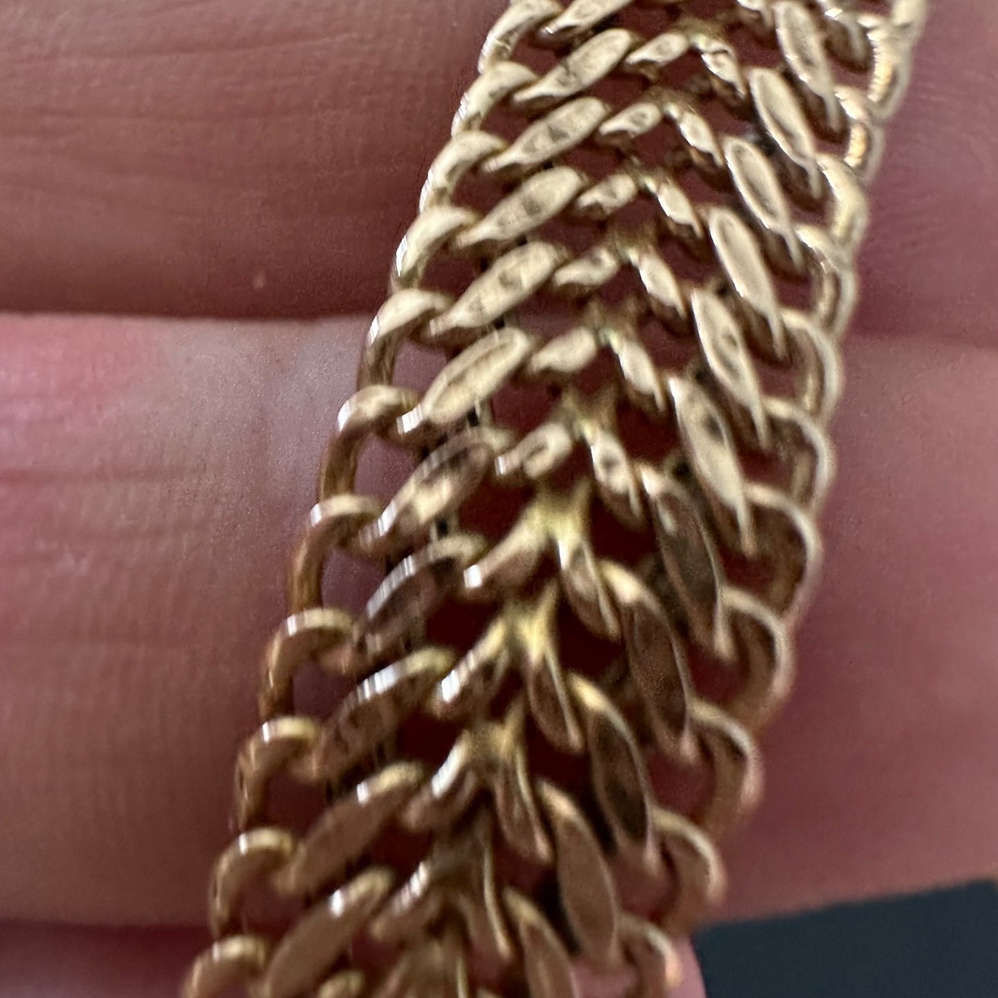 Wide Mesh Link & Chain Bracelet in 14k Gold 8.1 g