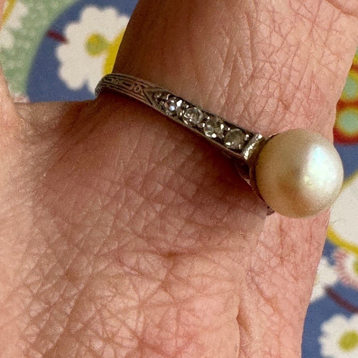 Antique Circa 1920’s platnium diamond pearl ring. Size 8