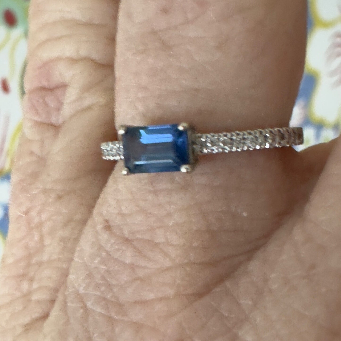 14k white gold natural sapphire & diamond ring size 6.75