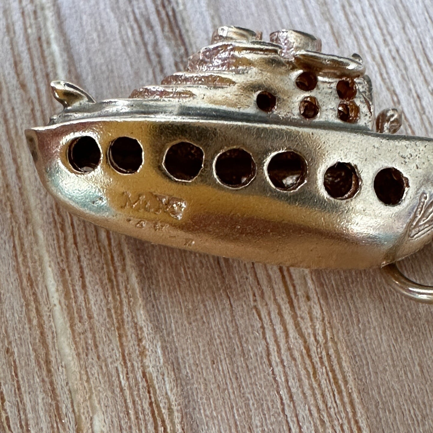 14k Gold Vintage ‘Bon voyage’ Charm 2.5 G 1 Inch