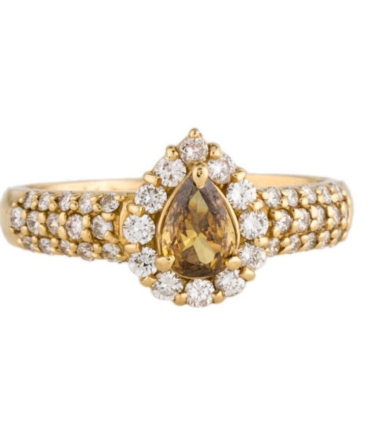 18K Colored Diamond Pear Shaped Cluster Ring Ring