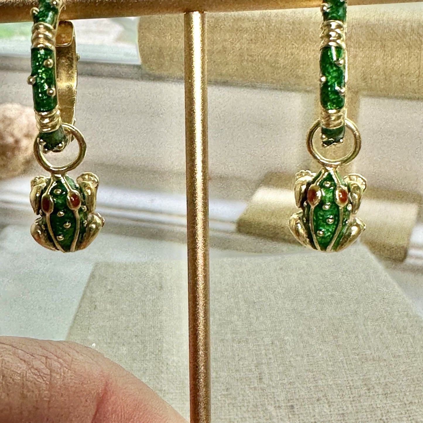 Vintage 18k Ruby Colored Eyes And Enamel Hidalgo Frog Pendant Earrings