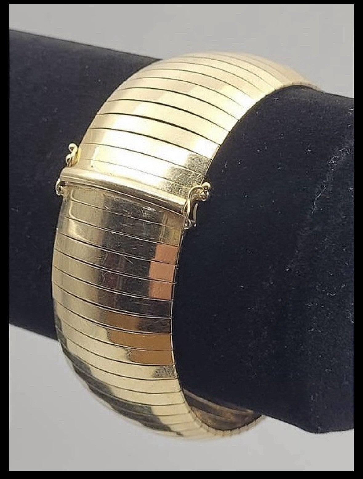 14k Chunky Wide Omega Style Bracelet 38g