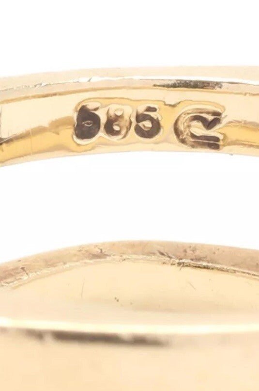 Modernist Diamond Ring (F-G color, VS2 )