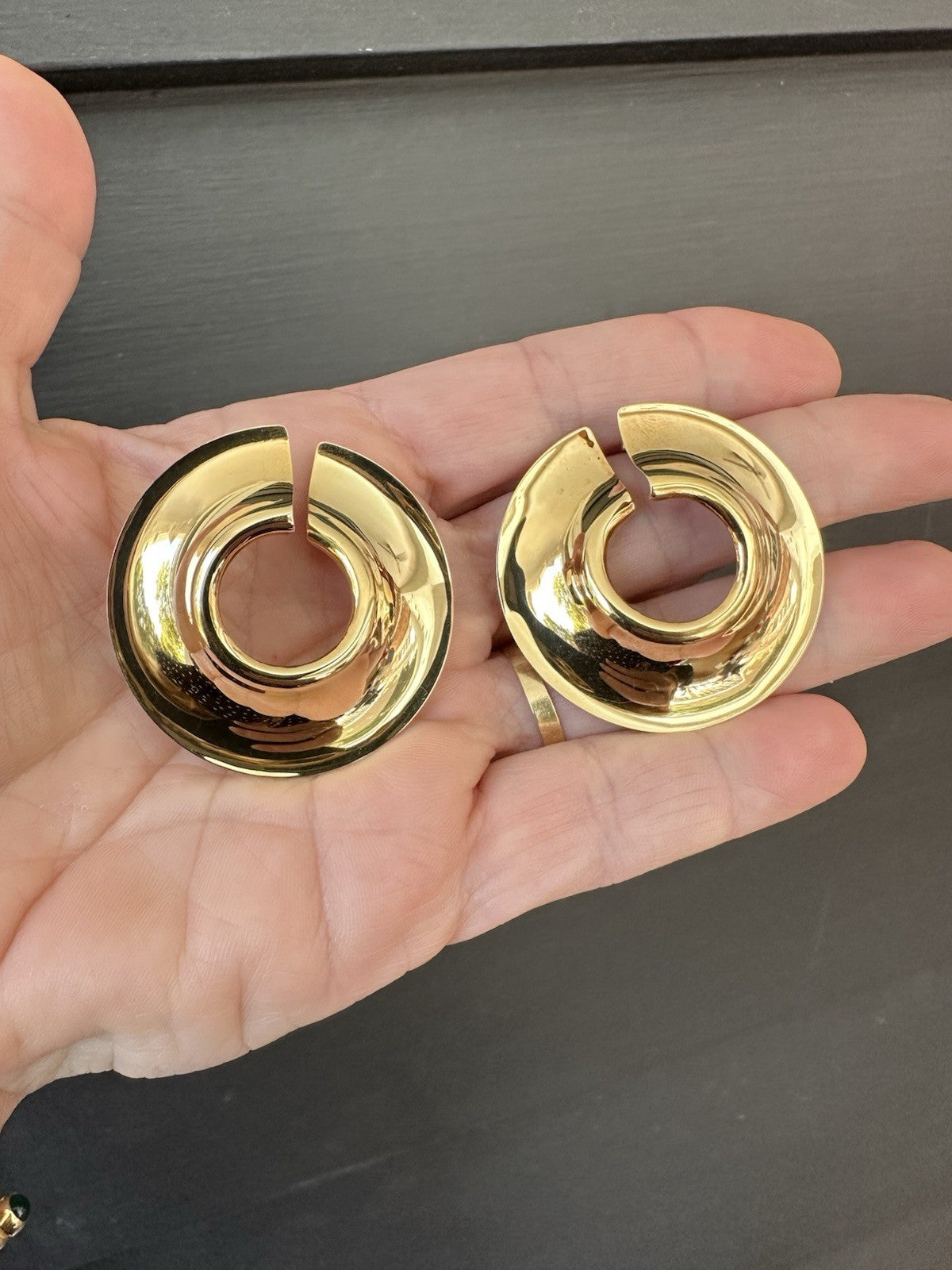 Peter Wong Italy 18K Yellow Gold 15.9g Glossy Designer Disc Pierced Earrings