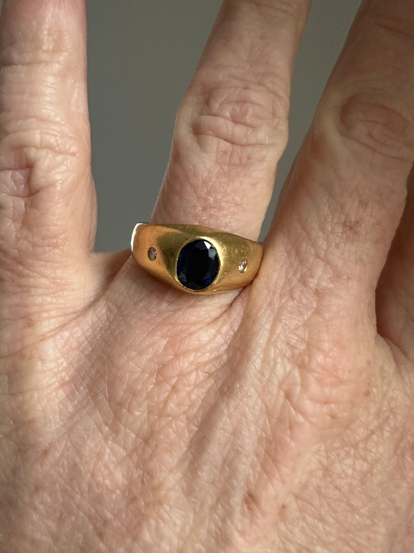 Vintage 18k flush mount gypsy style natural sapphire and diamond ring