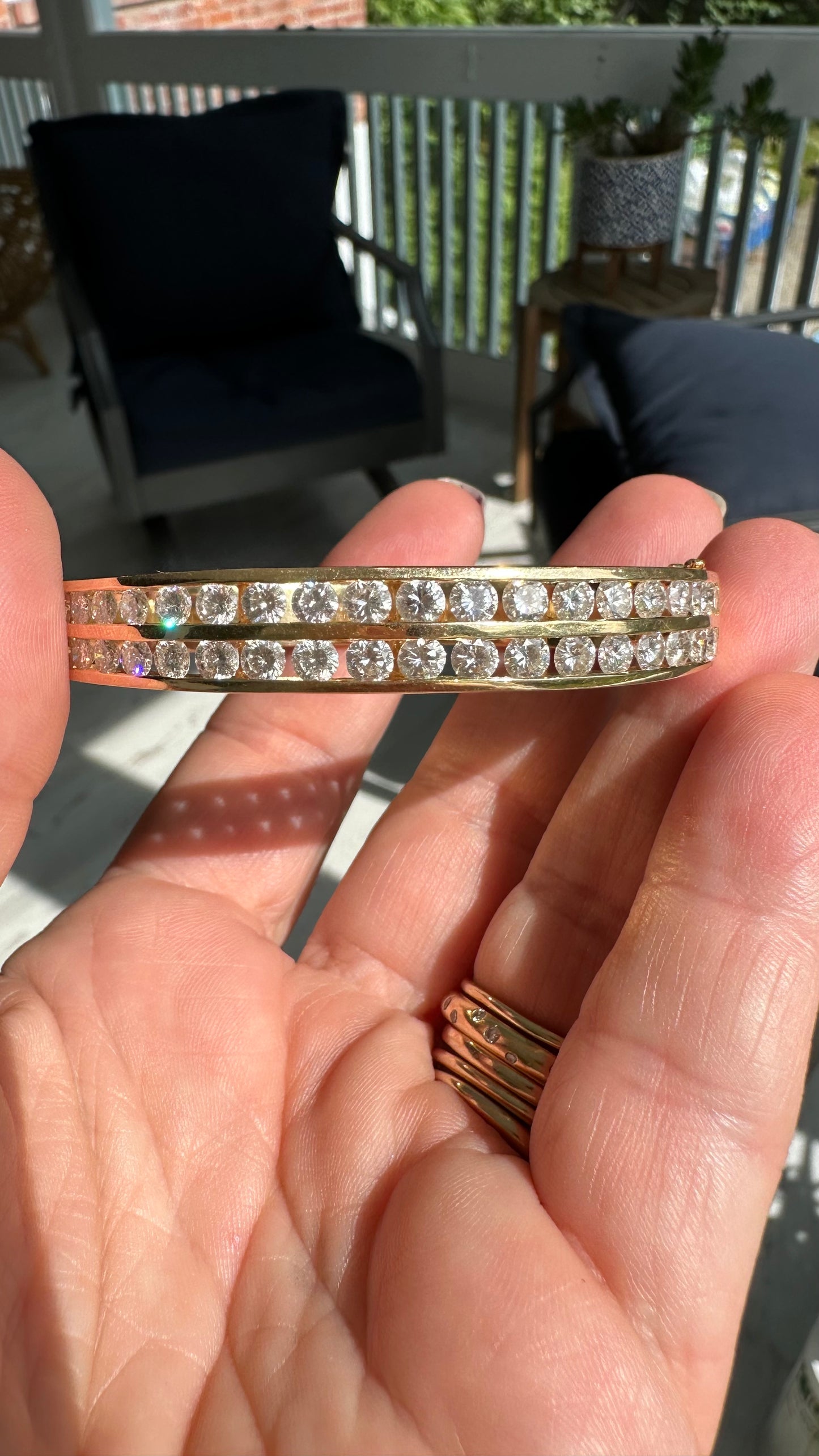 18kYellow Gold 5.25 cttw diamond hinged bracelet