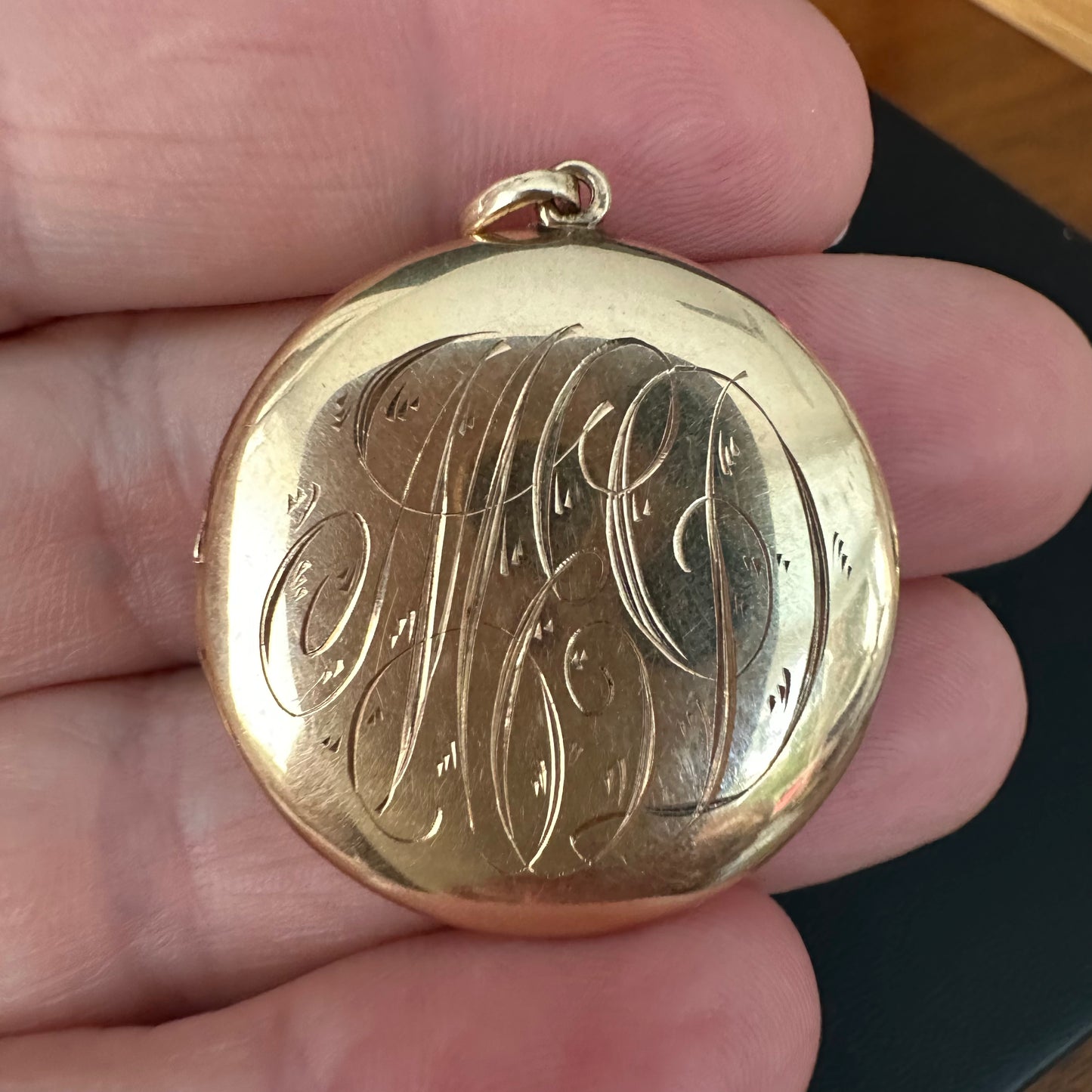 Antique 14k round locket