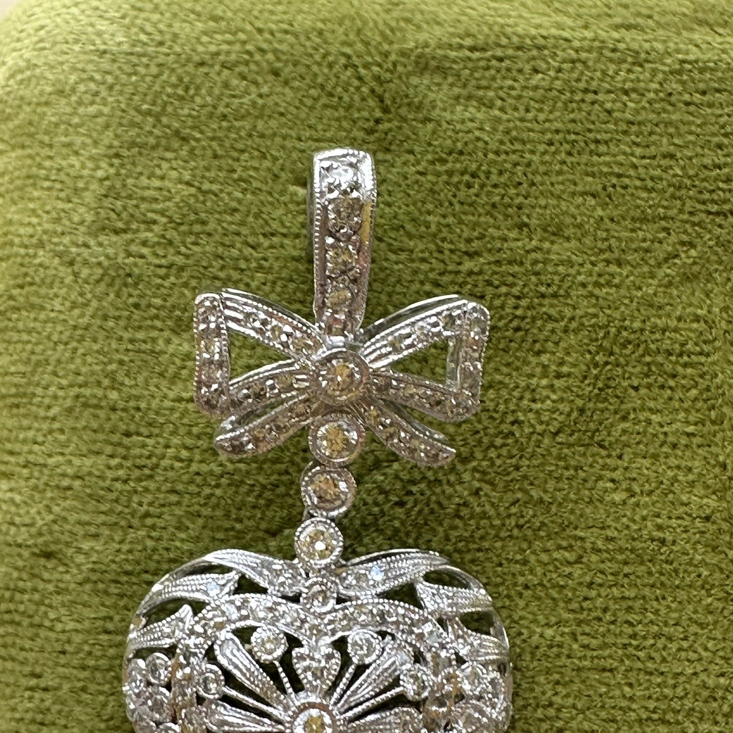 Edwardian Platnium 2 Cttw Diamond Heart Pendant