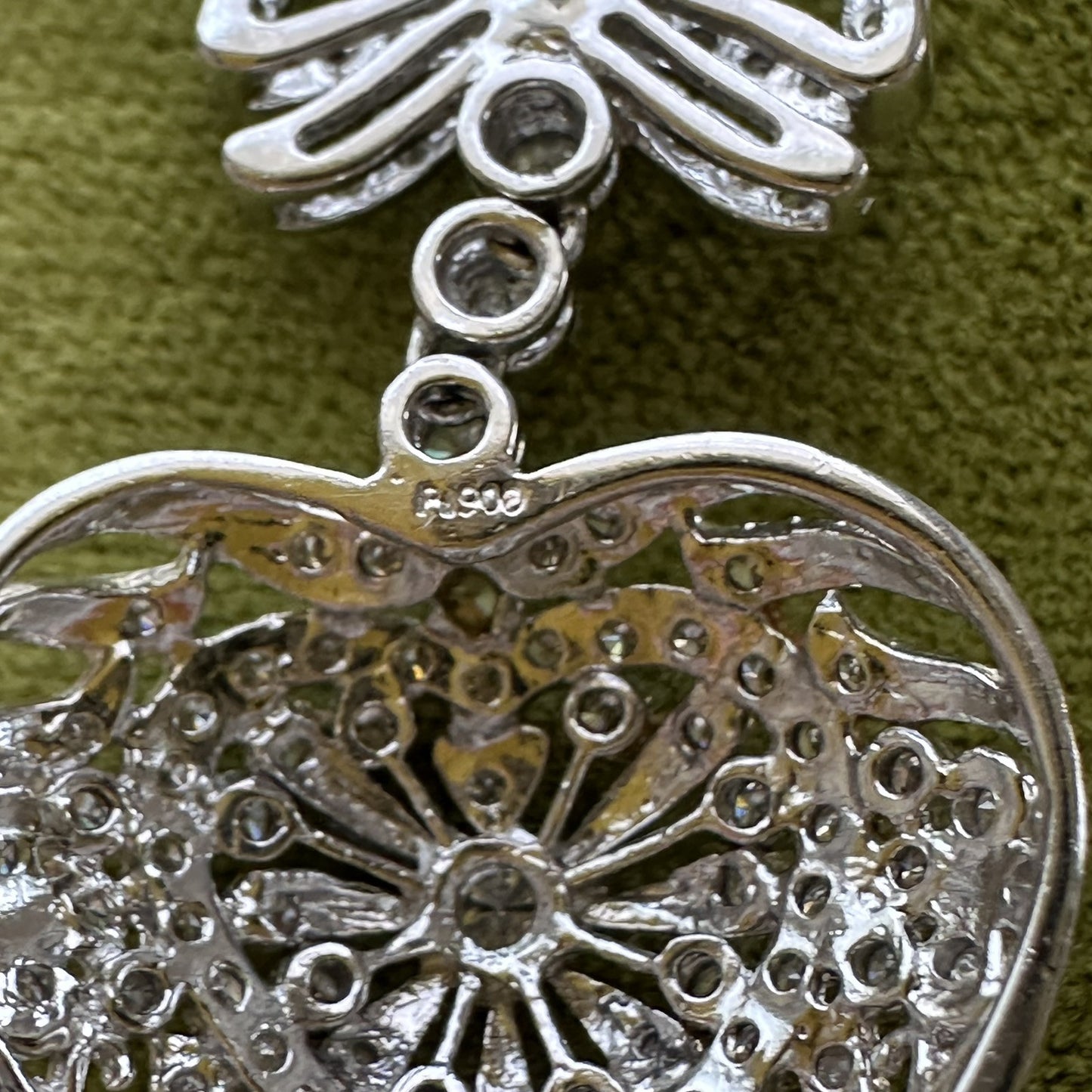 Edwardian Platnium 2 Cttw Diamond Heart Pendant