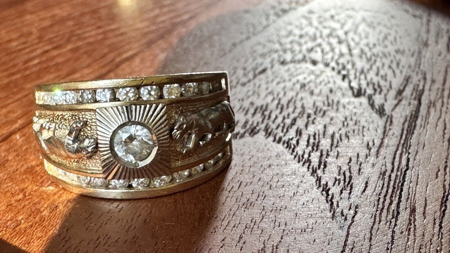 Mens Vintage 10k Gold Jaguar and 1 cttw Diamond ring Size 10.25/ 9.5 Grams