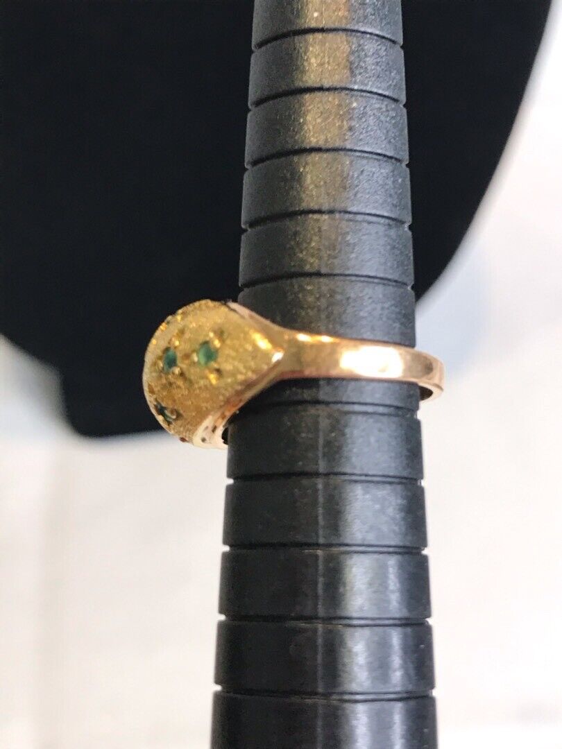 Retro 18k Emerald Dome Ring Size 4.75 - 5.23grams