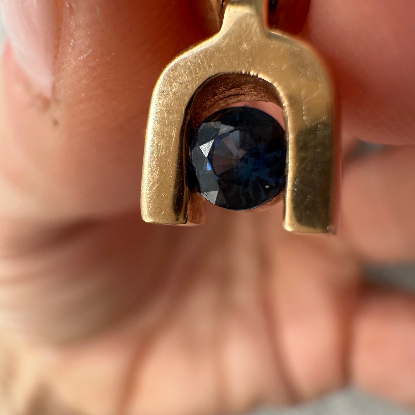 Vintage 14k gold natural sapphire slide pendant