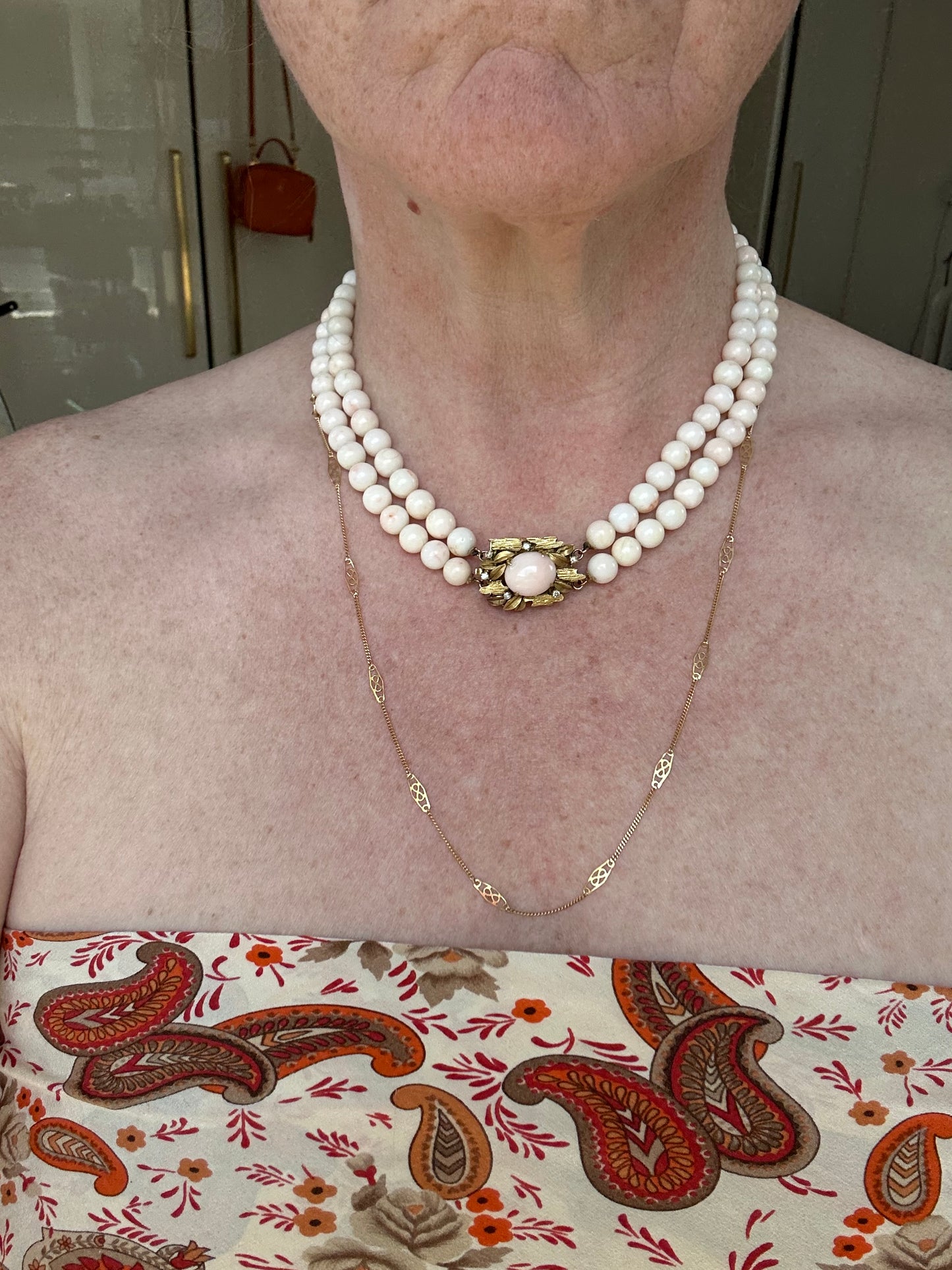 MIDCENTURY 18k GOLD, CORAL AND DIAMOND NECKLACE