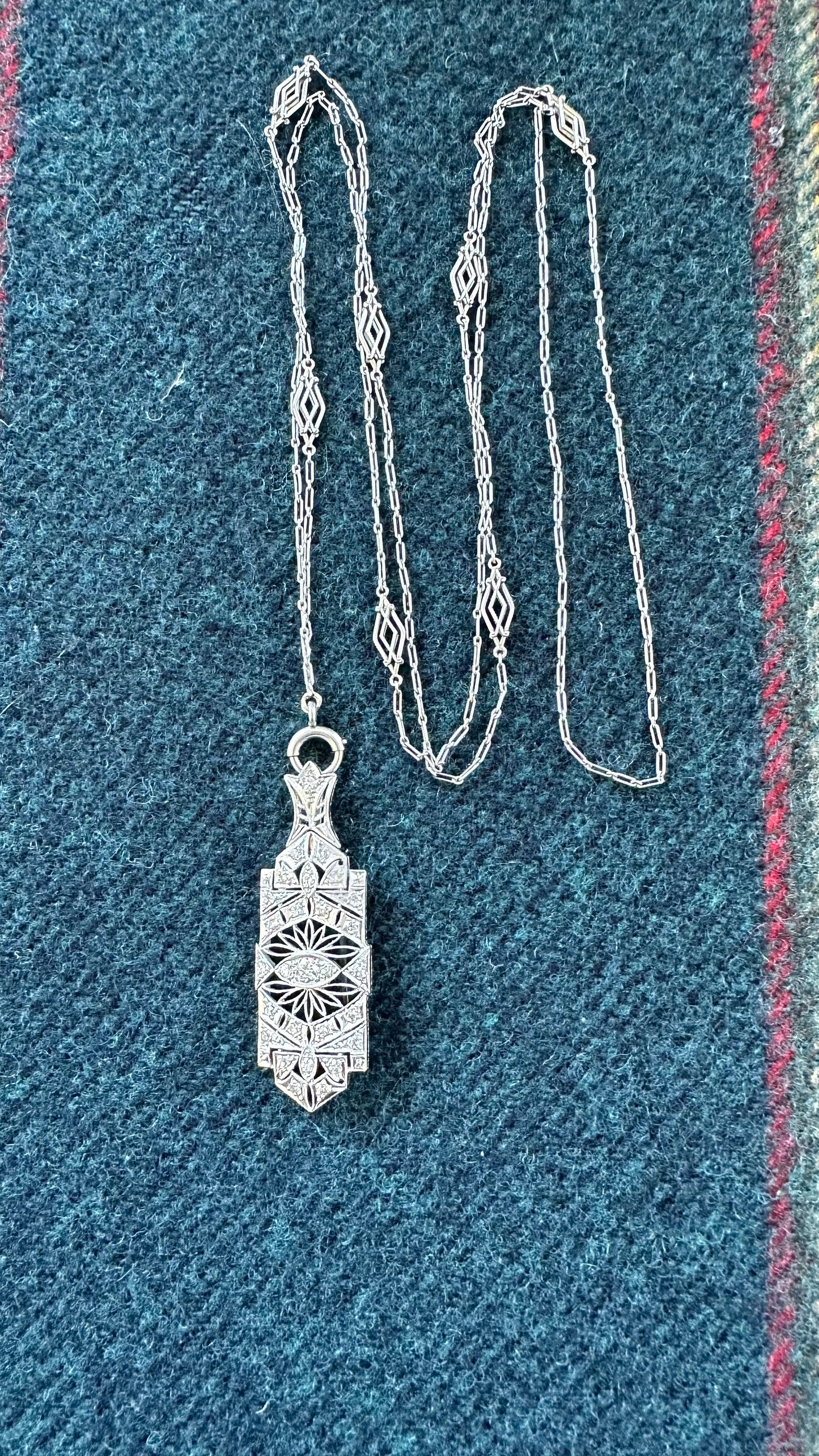 Art Deco Platnium and Diamond Pendant Brooch necklace
