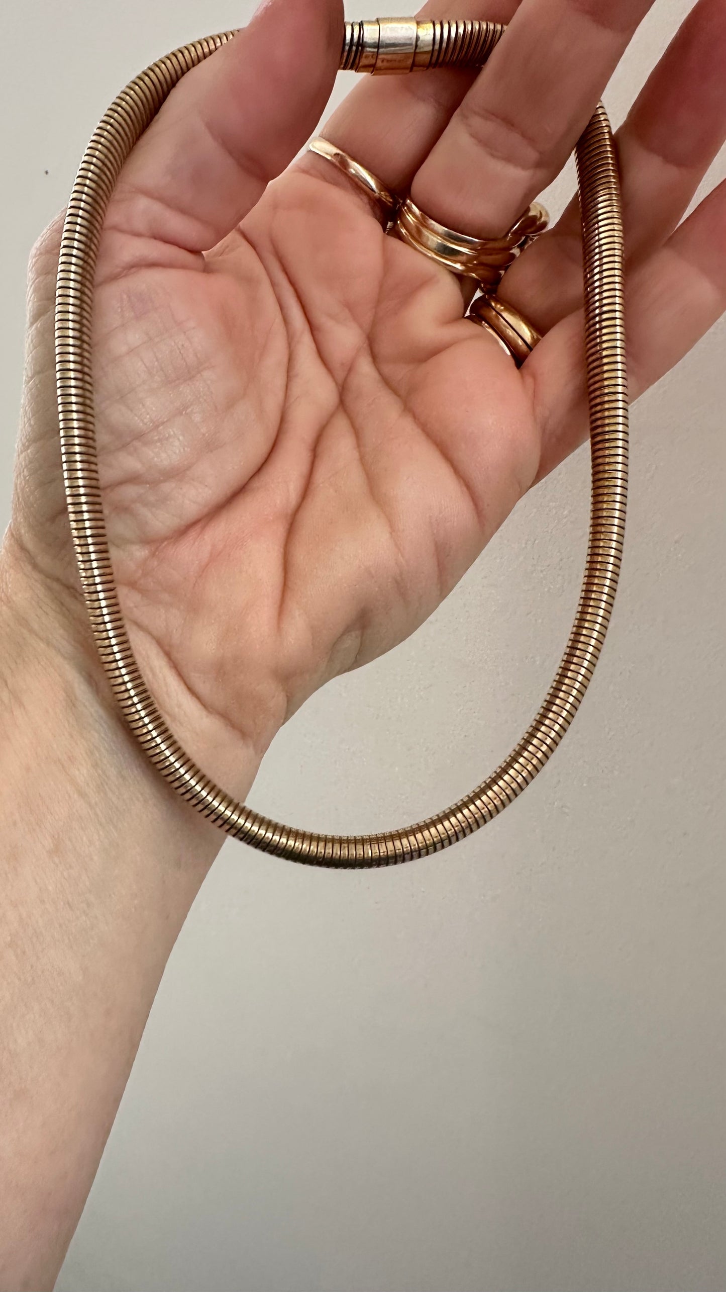 Rare 1/20 12k yellow gold Cal arts  tubogas choker