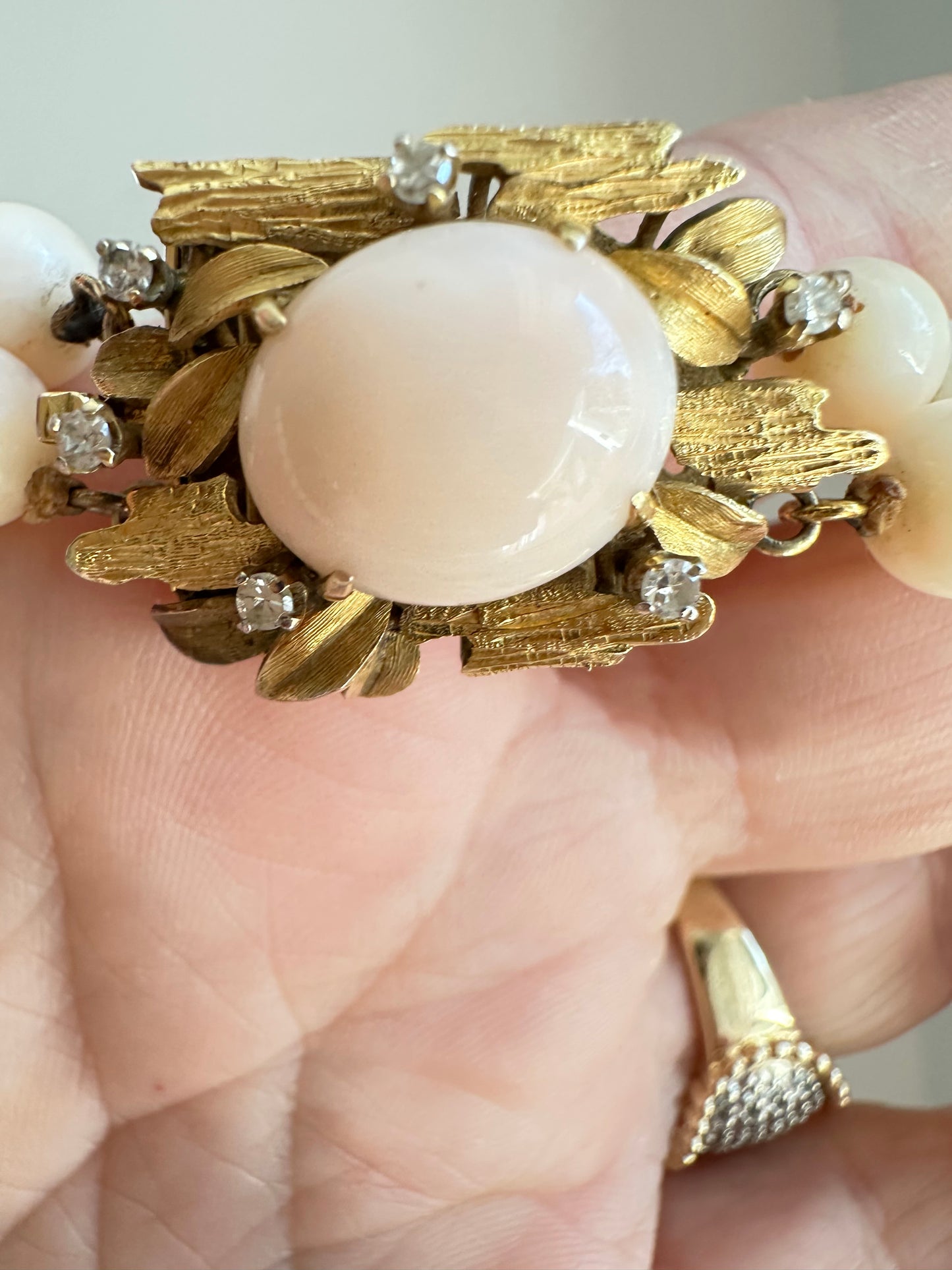 MIDCENTURY 18k GOLD, CORAL AND DIAMOND NECKLACE