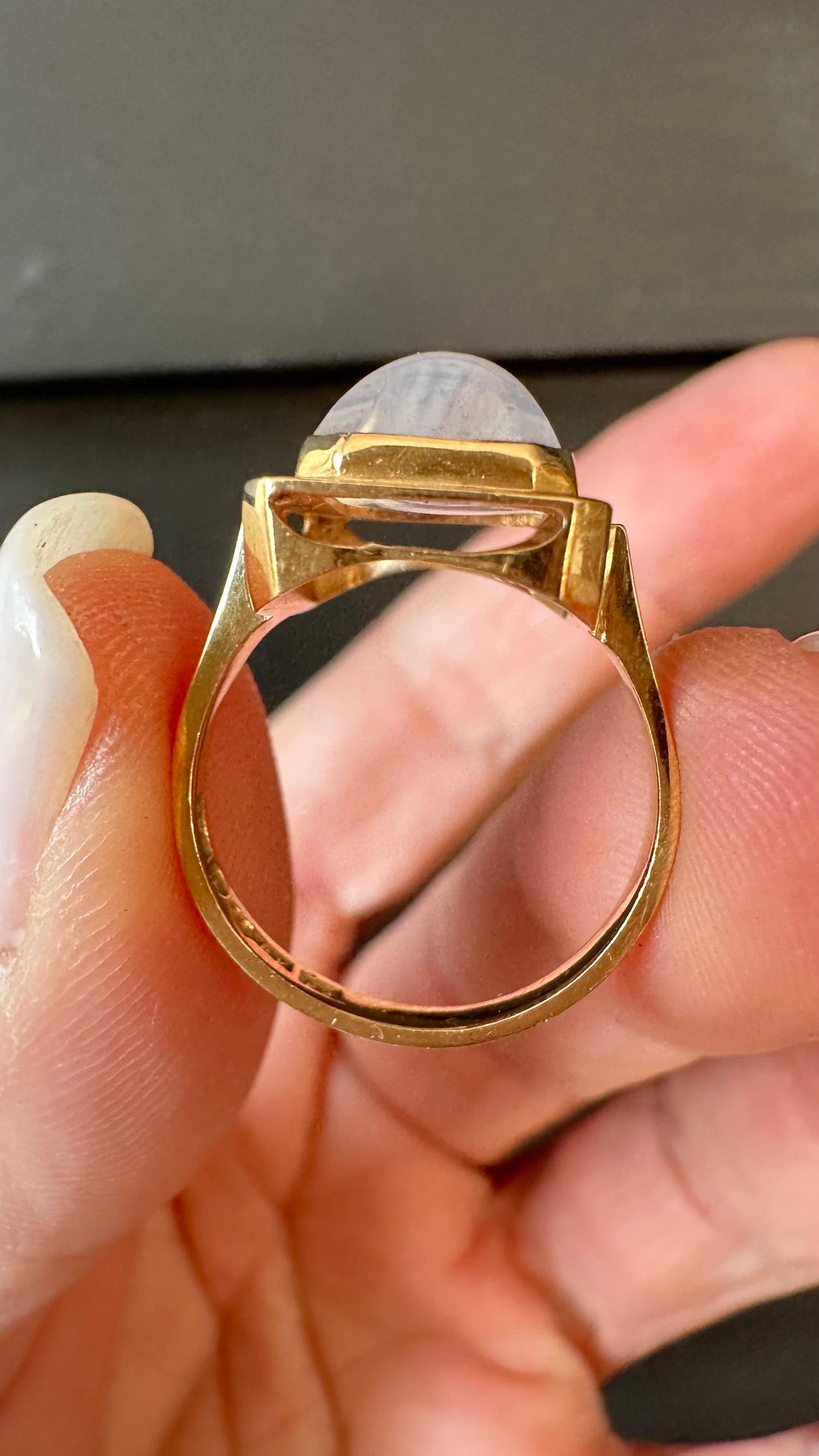 Swedish 1956 18k gold moonstone ring