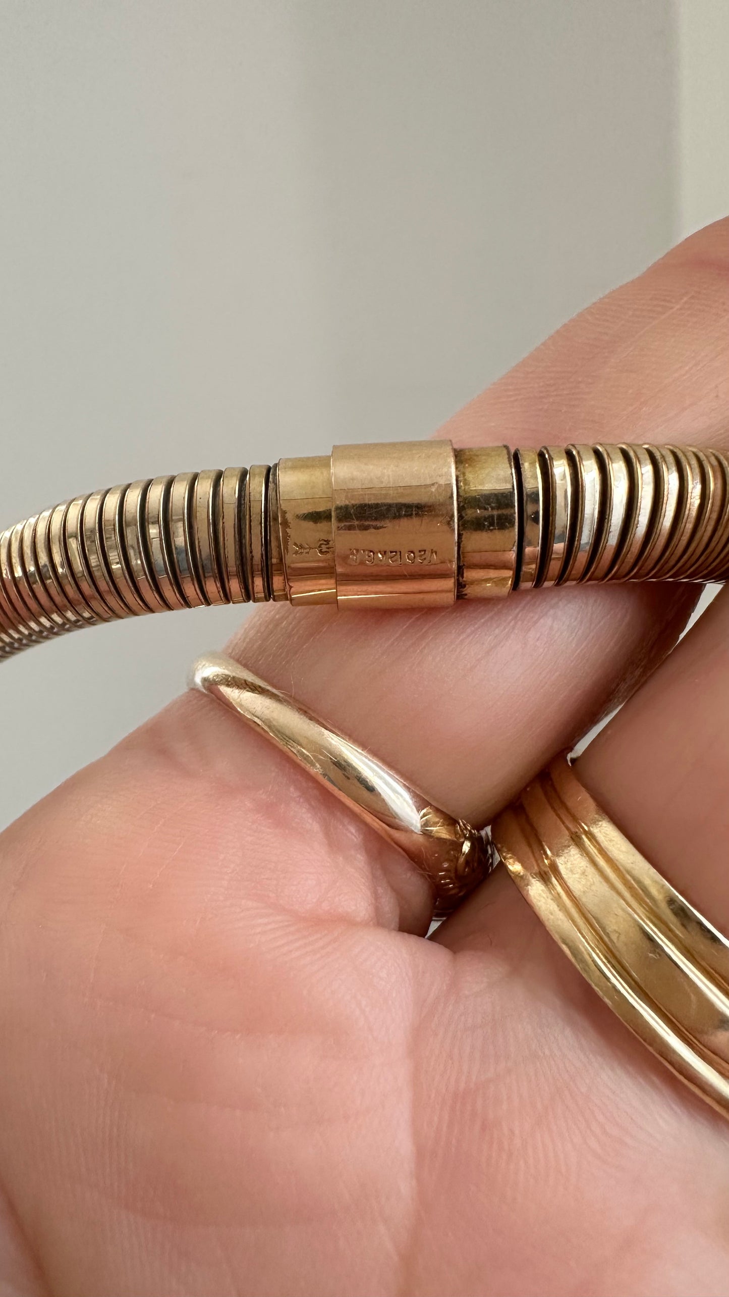 Rare 1/20 12k yellow gold Cal arts  tubogas choker