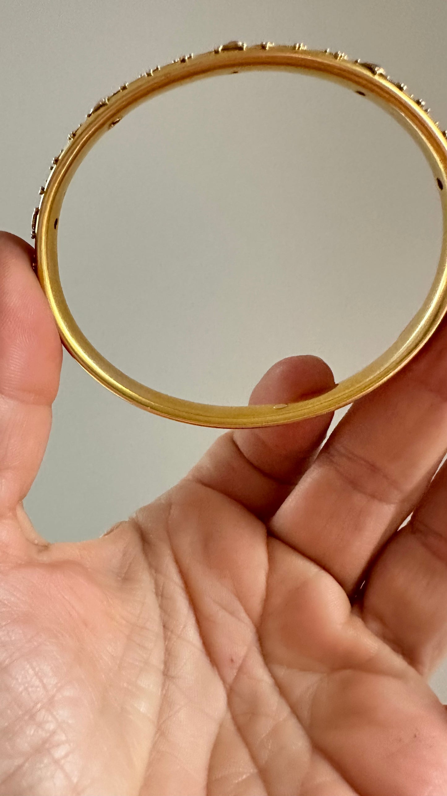 Antique 18k yellow gold bangle bracelet w/ Cornflower blue Natural sapphires- French Hallmarks