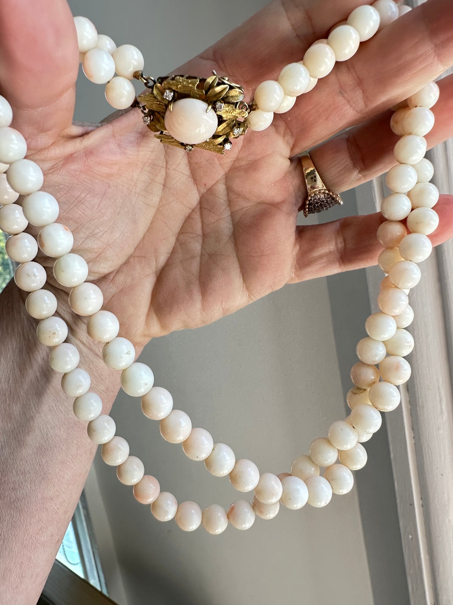 MIDCENTURY 18k GOLD, CORAL AND DIAMOND NECKLACE