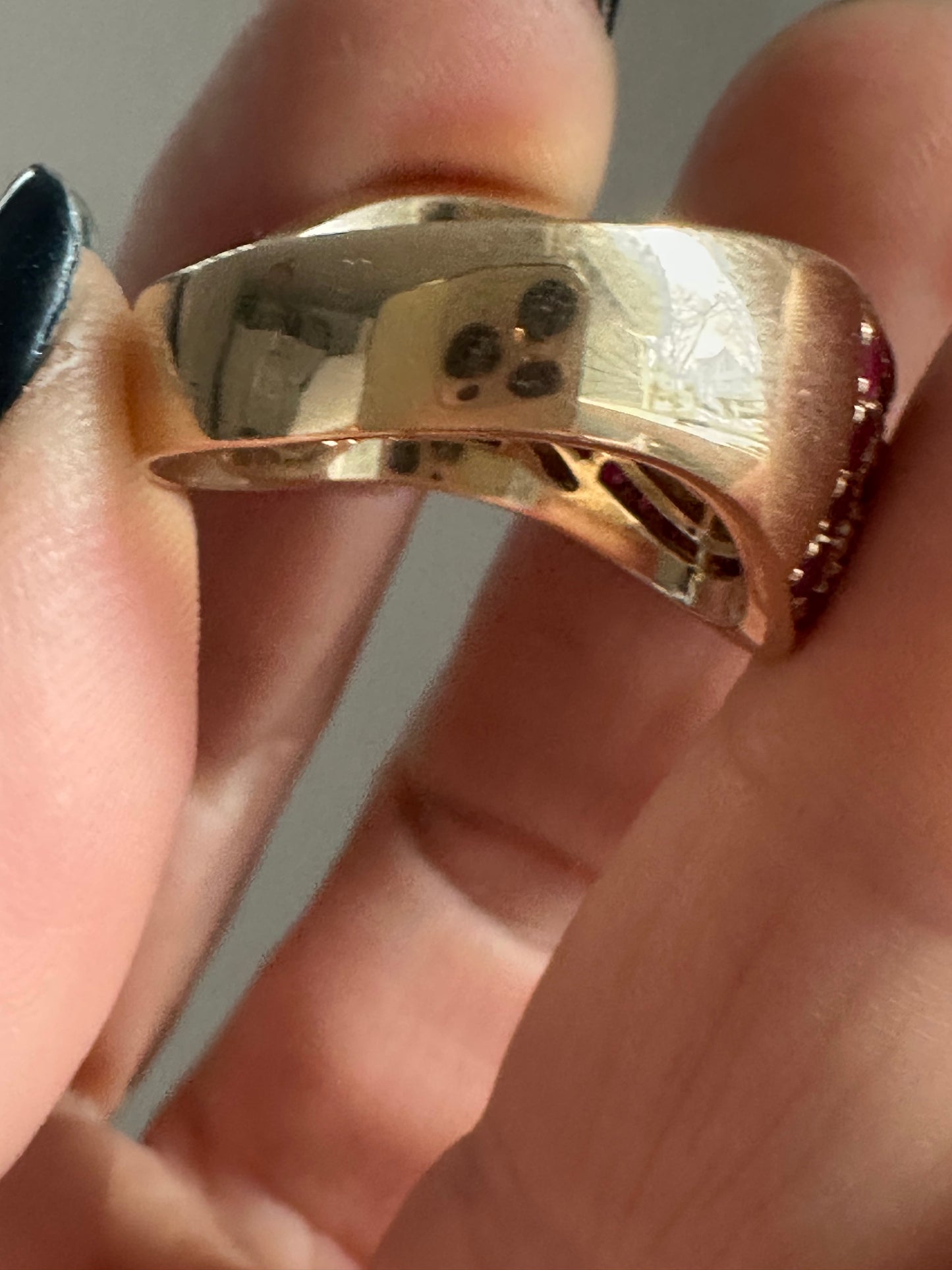 14k Diamond Ruby Ring Wave Design