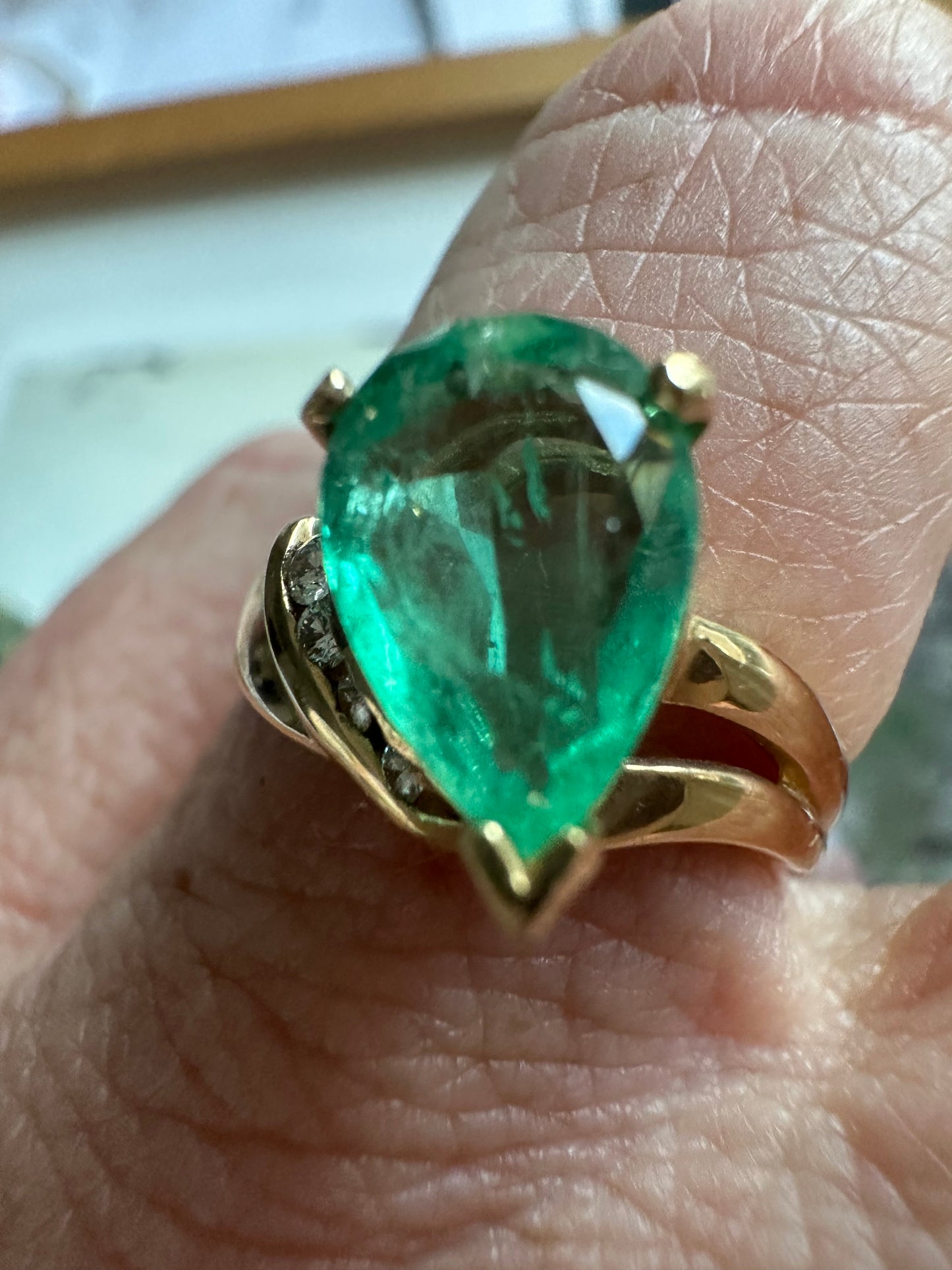 GIA Certified Natural Colombian Pear-Shaped Emerald Ring | 14K Gold Diamond Ring Newly