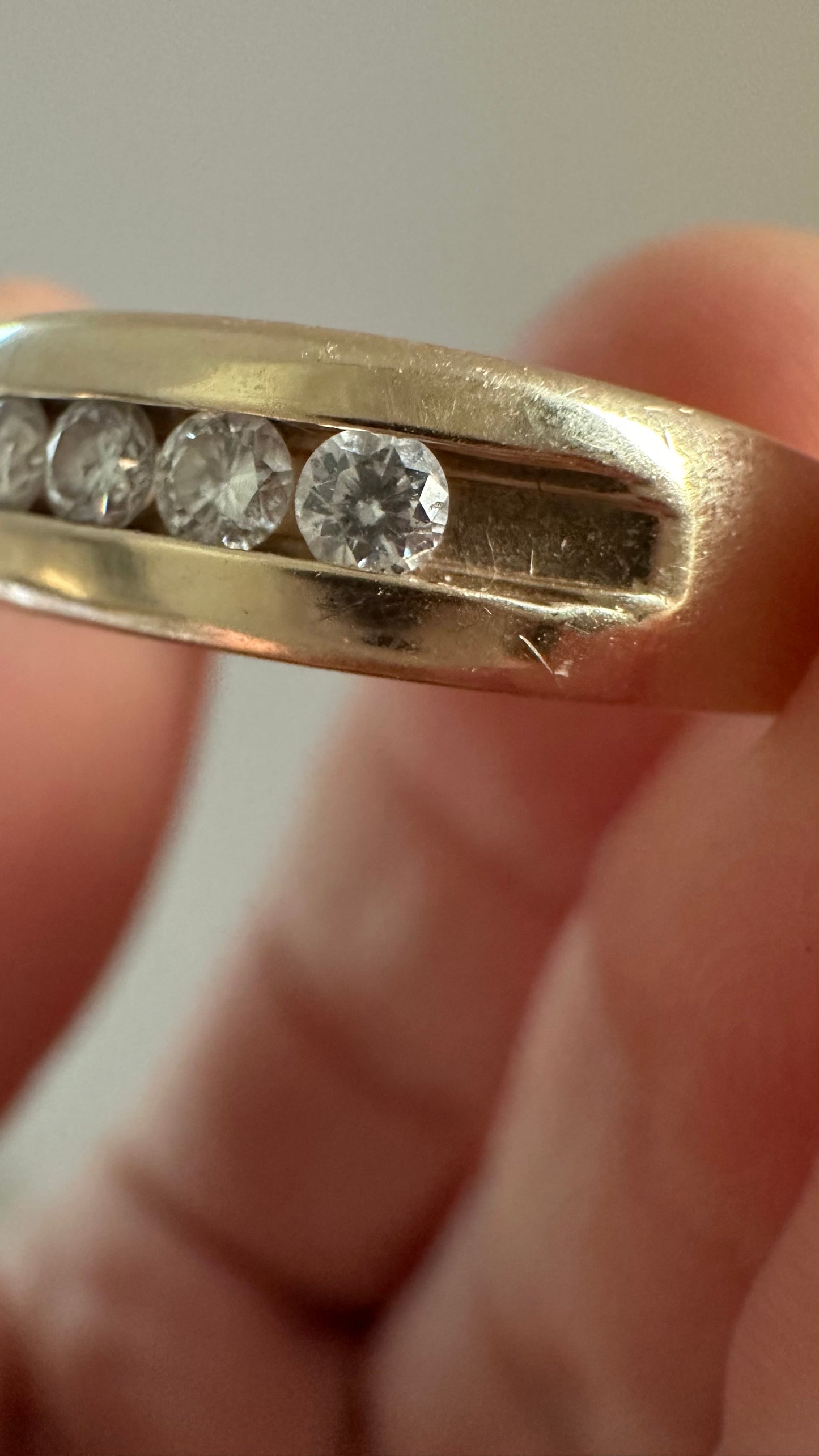 1a.14K Yellow Gold Channel-Set Diamond Band | 10 Diamonds | Size 7.75