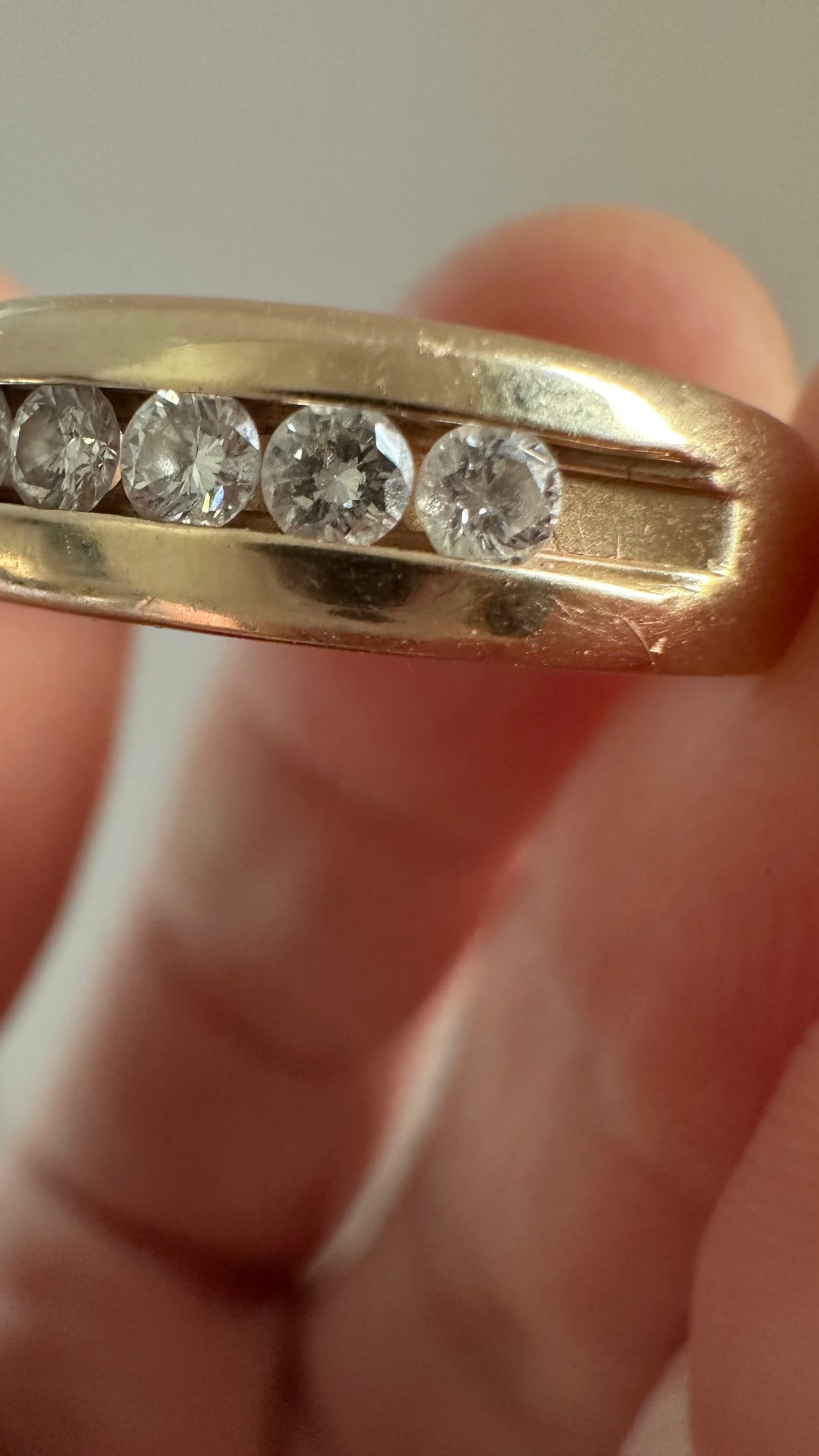 1a.14K Yellow Gold Channel-Set Diamond Band | 10 Diamonds | Size 7.75