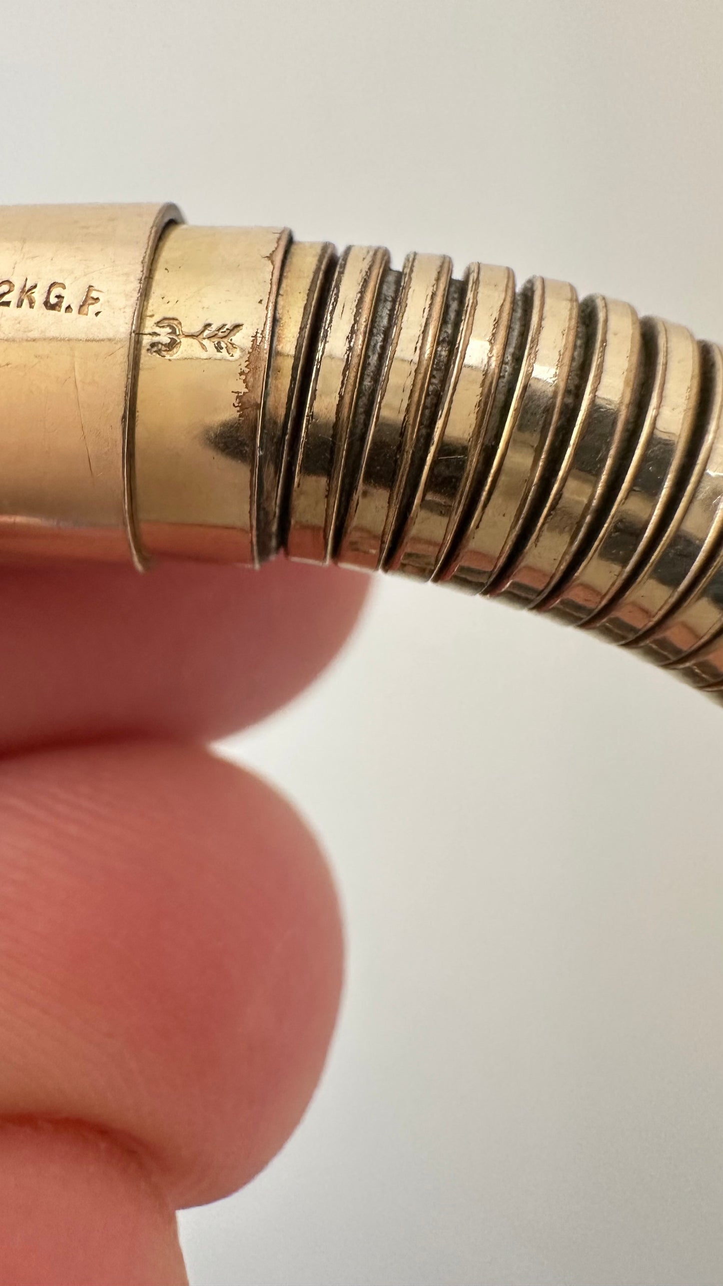 Rare 1/20 12k yellow gold Cal arts  tubogas choker