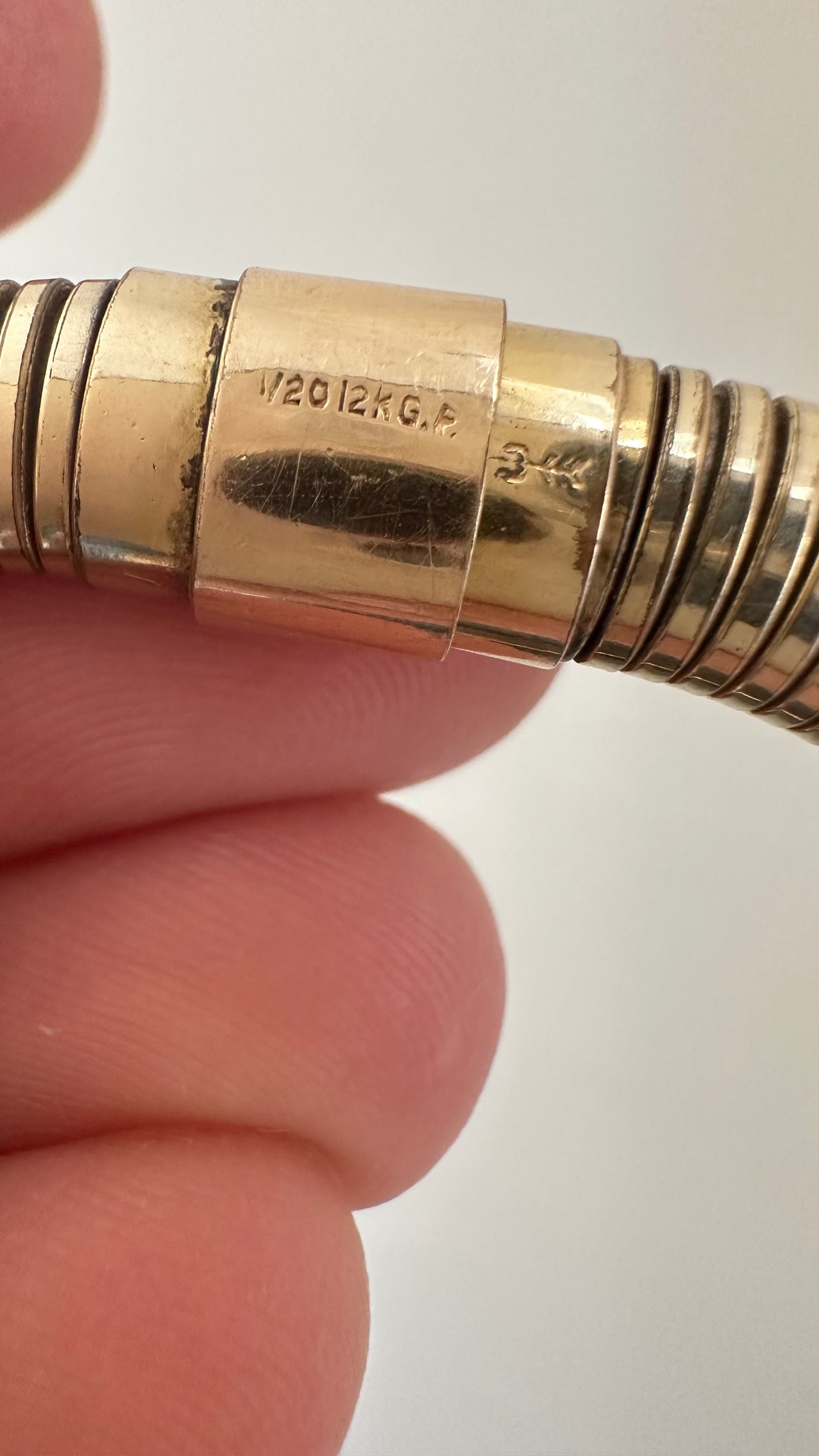 Rare 1/20 12k yellow gold Cal arts  tubogas choker