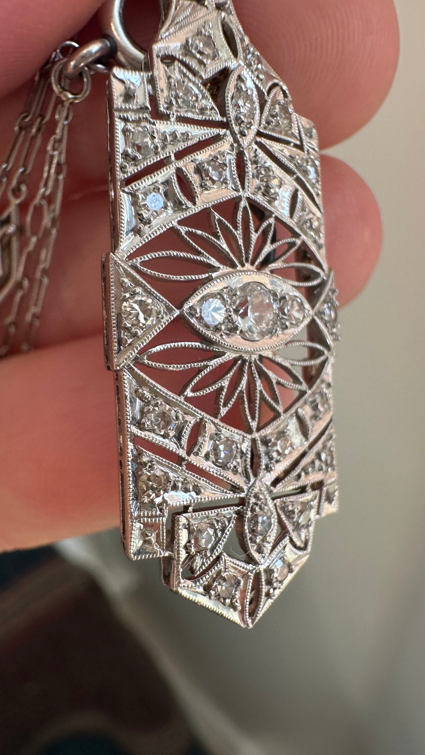 Art Deco Platnium and Diamond Pendant Brooch necklace