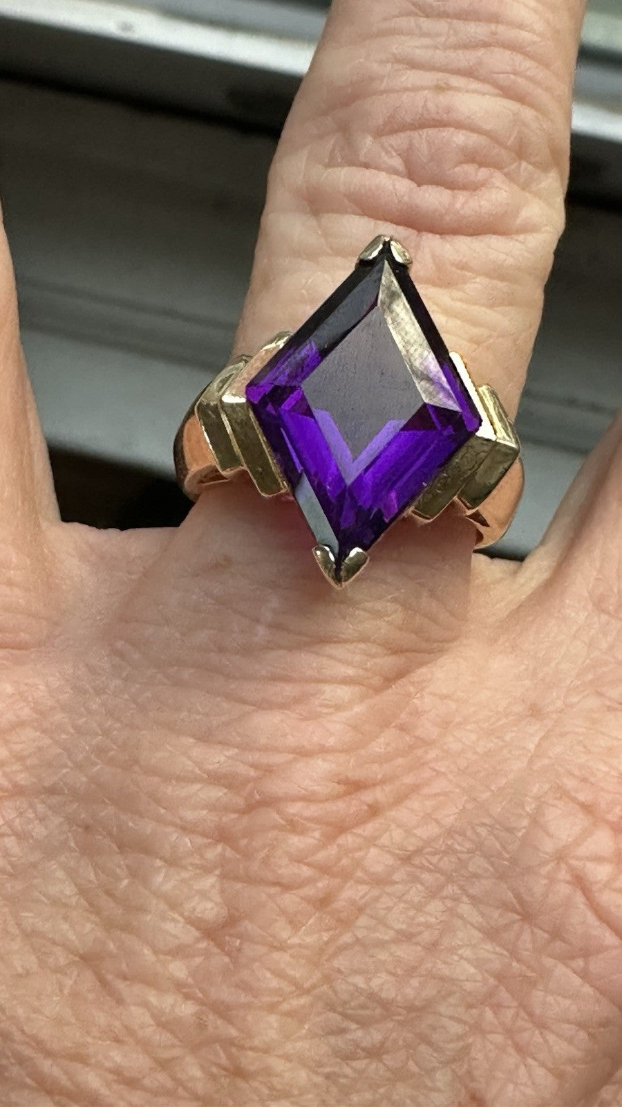 Art Deco 14k Gold Amethyst ring 