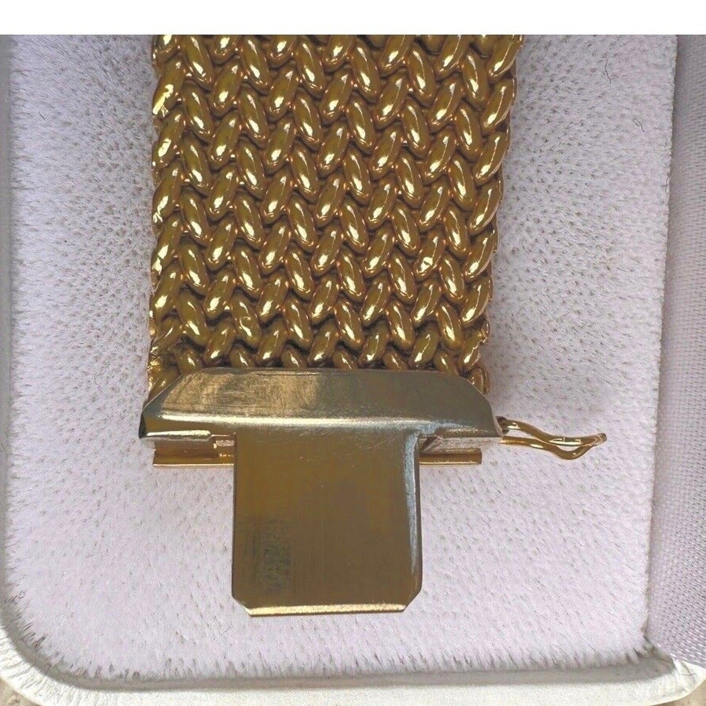 18k Gold Uno Aerre Gold Interwoven Bracelet / 46.81 Grams
