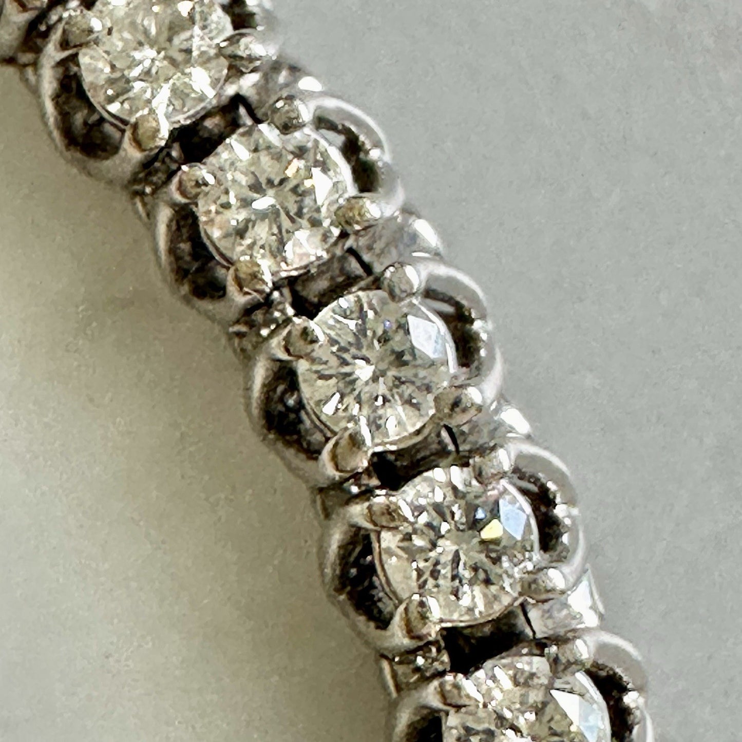 Diamond Line 2.5 + cttw Bracelet 17k White Gold