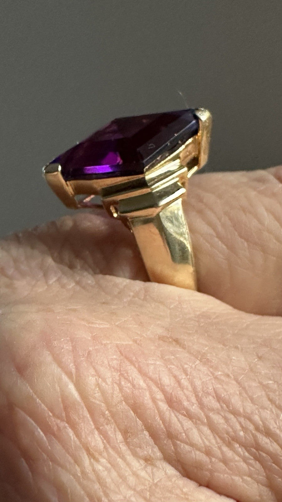 Art Deco 14k Gold Amethyst ring 