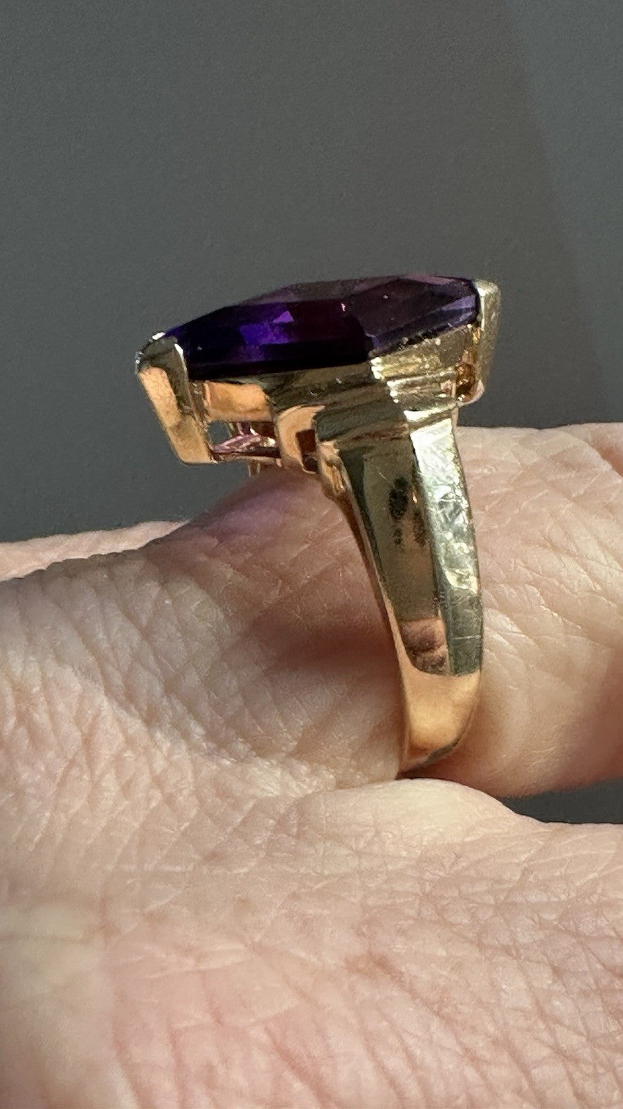 Art Deco 14k Gold Amethyst ring 