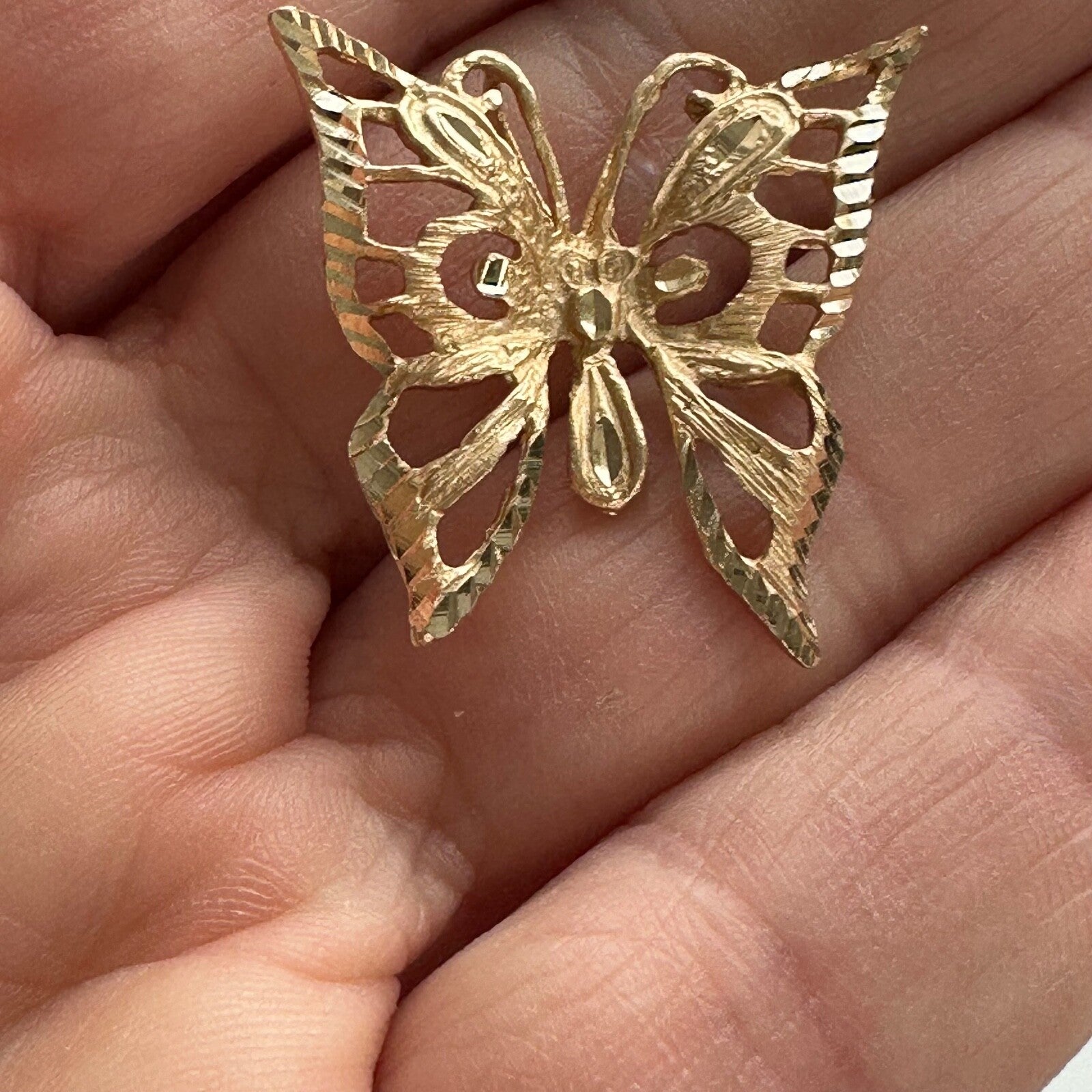 Solid 14k Gold Filigree Butterfly Charm Pendant 3.8g