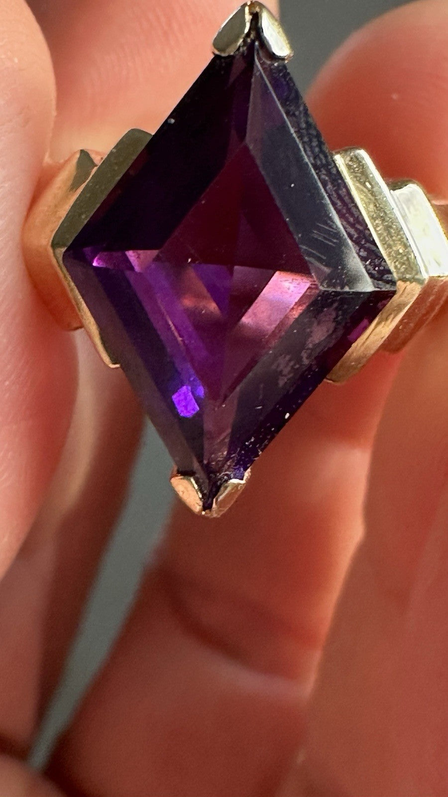 Art Deco 14k Gold Amethyst ring 