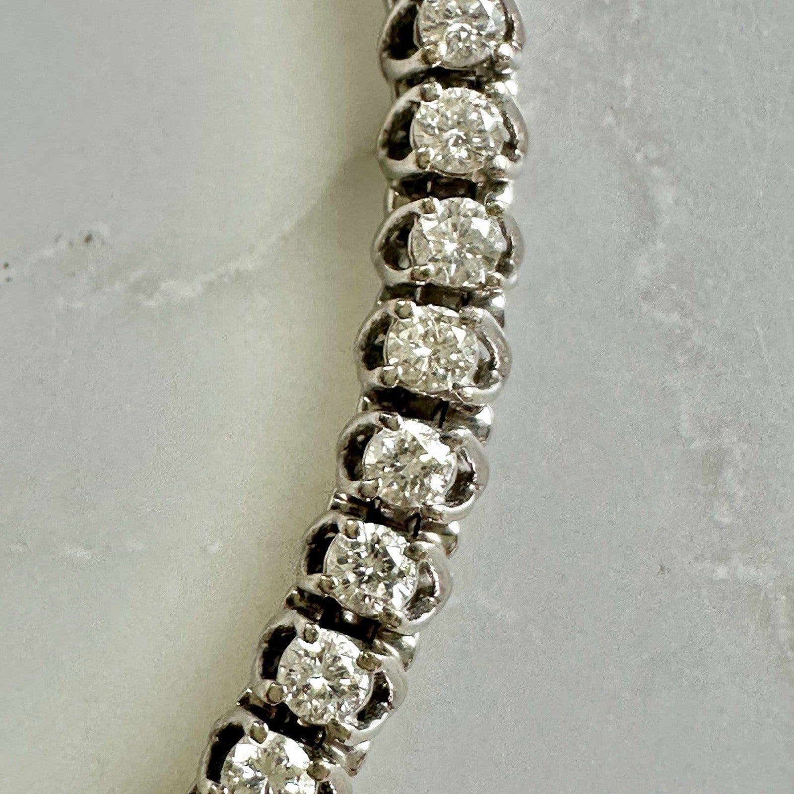 Diamond Line 2.5 + cttw Bracelet 17k White Gold