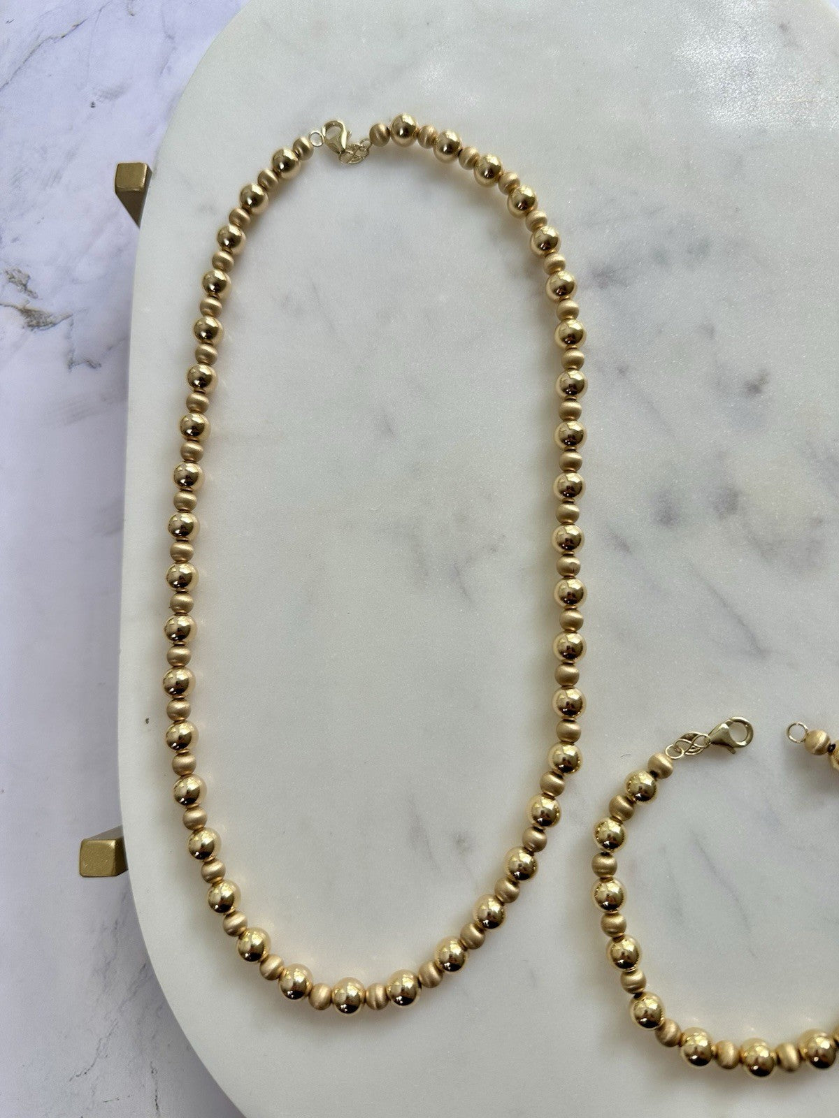 Vintage 14K Gold Clasp Gold  Beaded Necklace 18” Long 10g