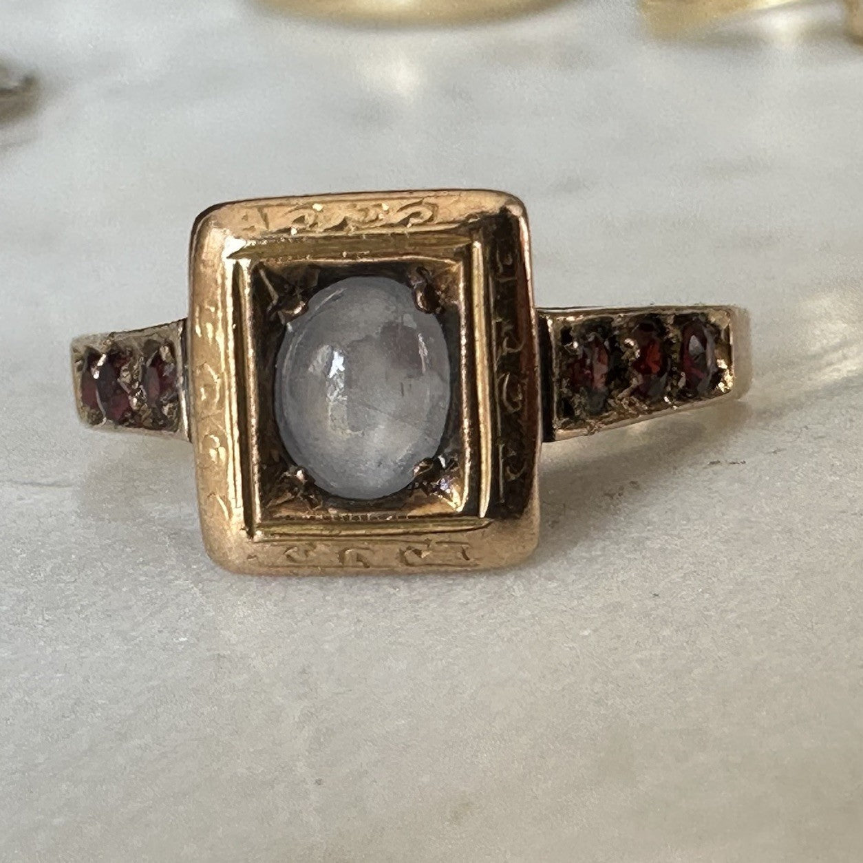 Antique Victorian 18K Gold Moonstone & Ruby  Ring (c.1890–1900)