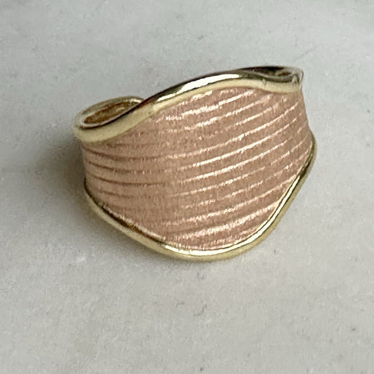 Vior 14k Adjustable Ring  3.42g