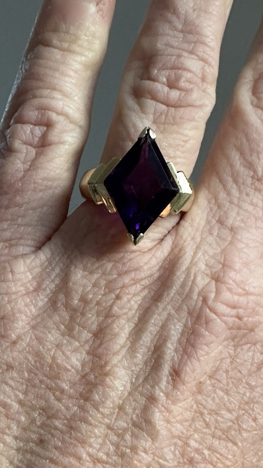 Art Deco 14k Gold Amethyst ring 